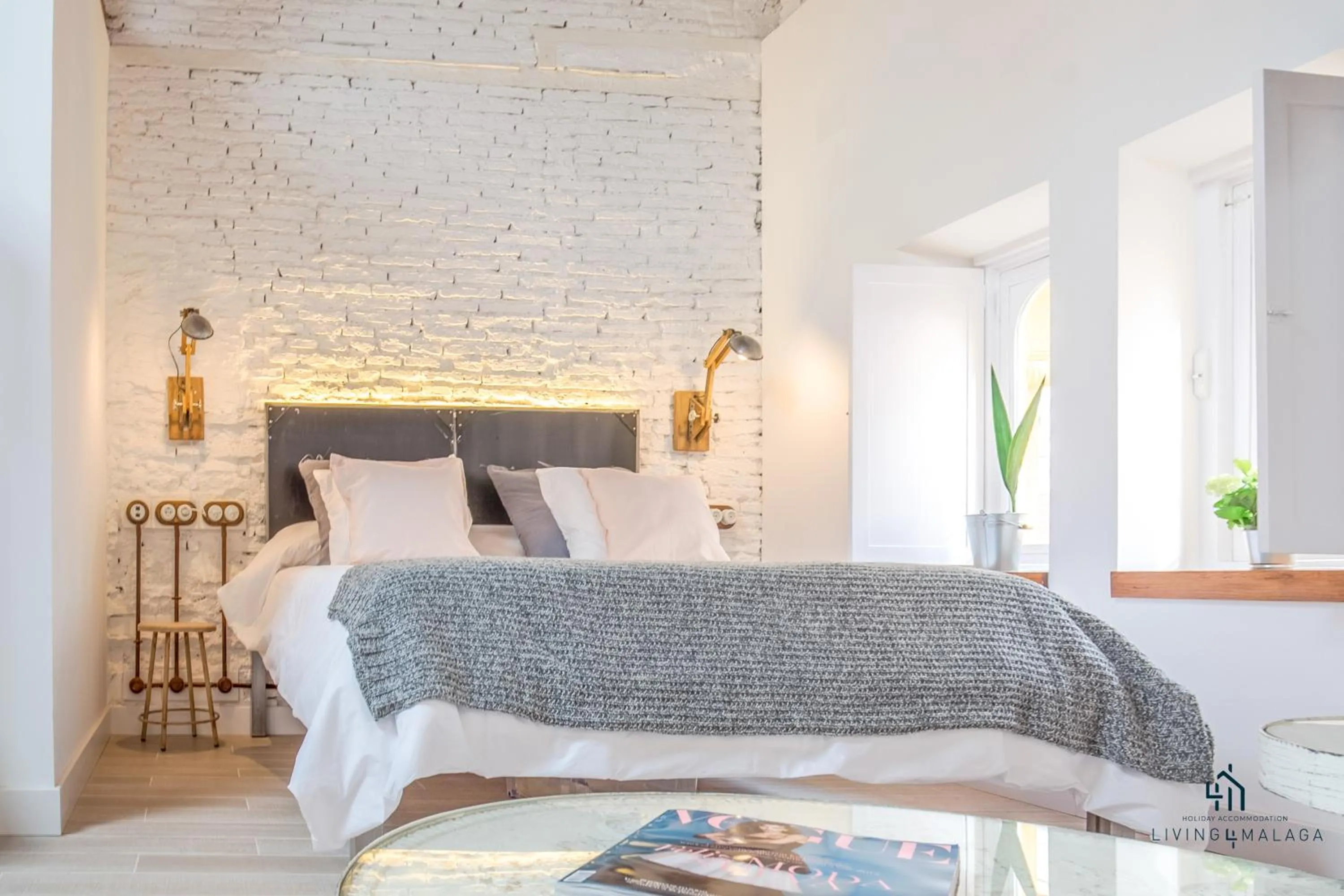 Bed in Living4Malaga Skyline Apartments