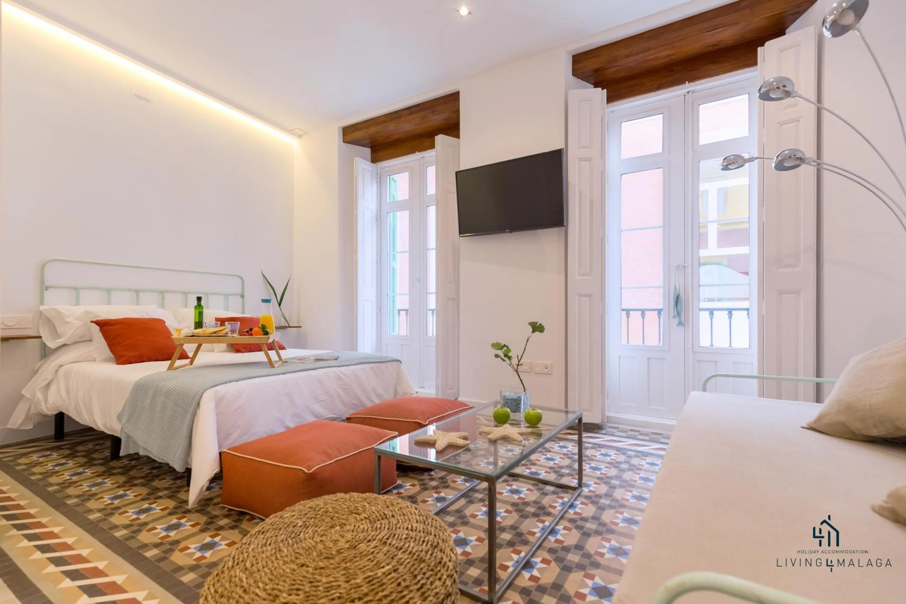 Bed in Living4Malaga Skyline Apartments