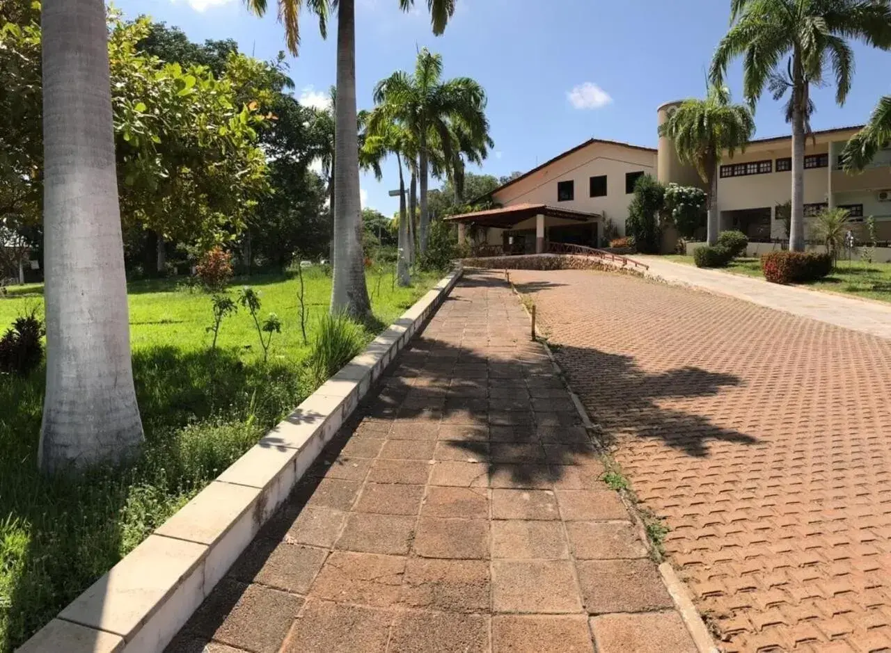 Property building in Verdes Vales Lazer Hotel Property building in Verdes Vales Lazer Hotel