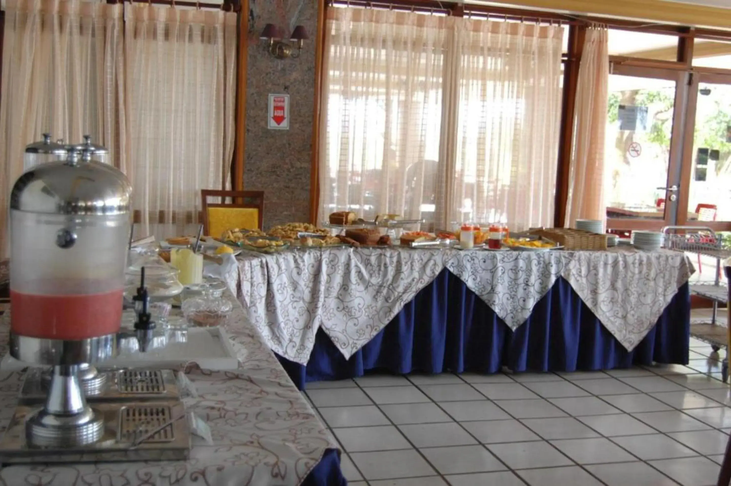 Restaurant/places to eat in Verdes Vales Lazer Hotel Restaurant/places to eat in Verdes Vales Lazer Hotel