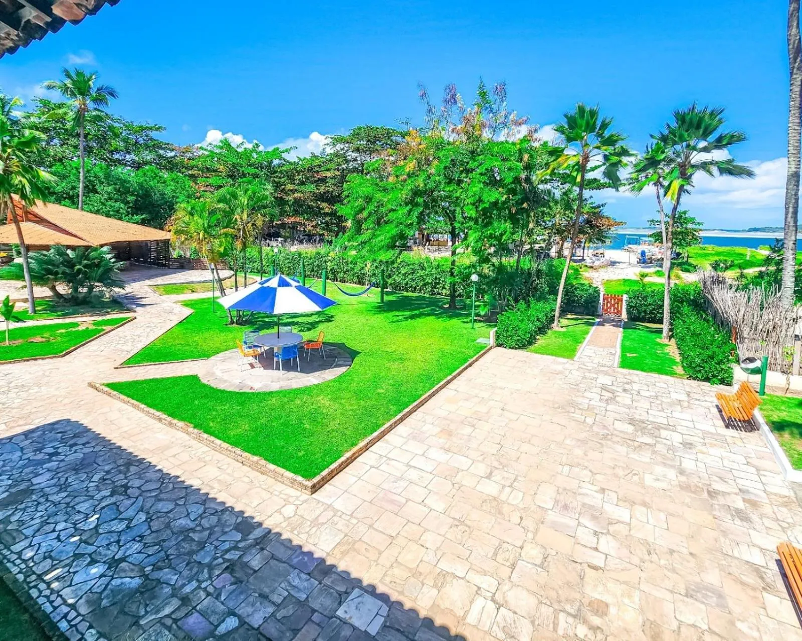 Property building in Orange Praia Hotel