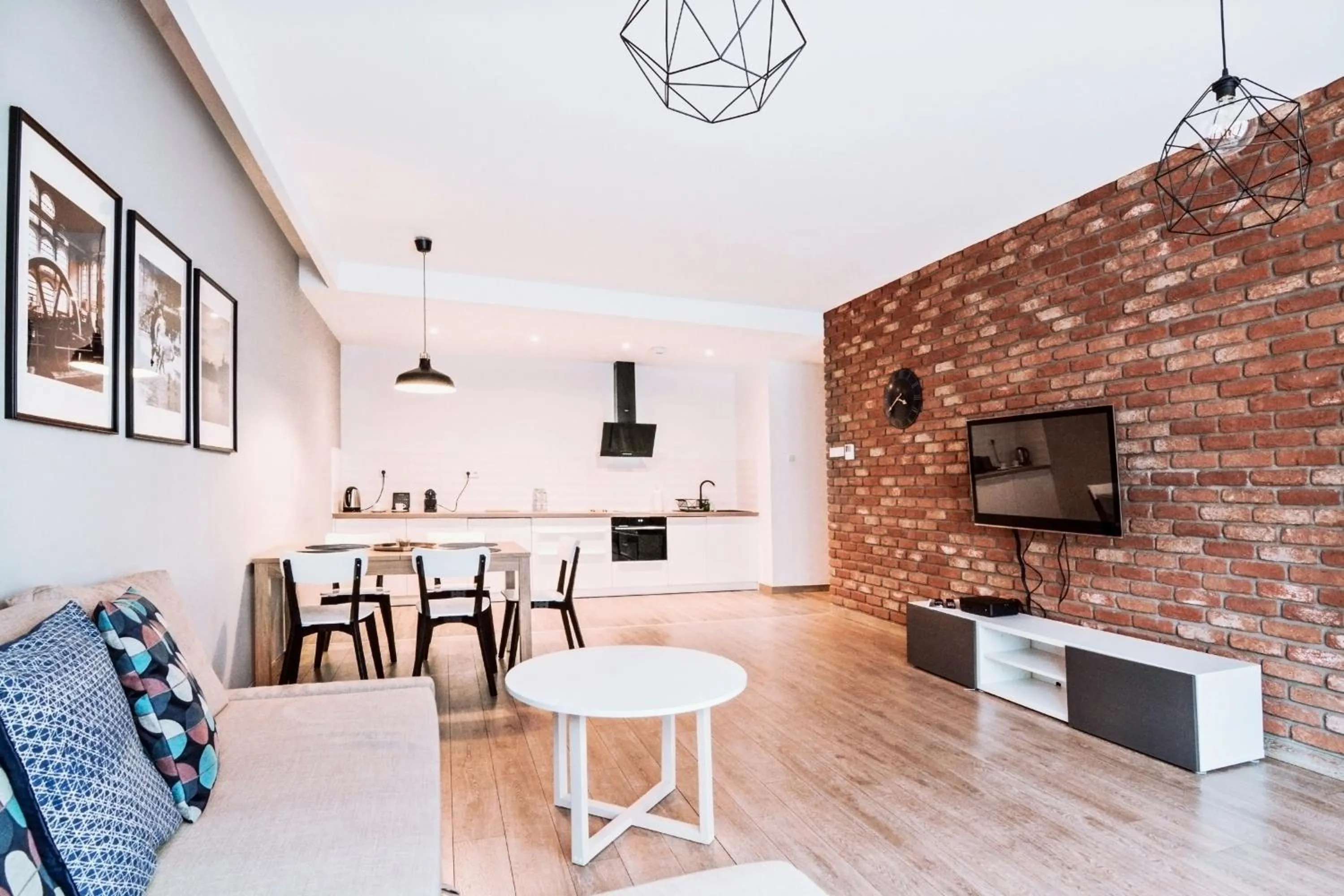 Communal lounge/ TV room in Browar Lubicz Residence