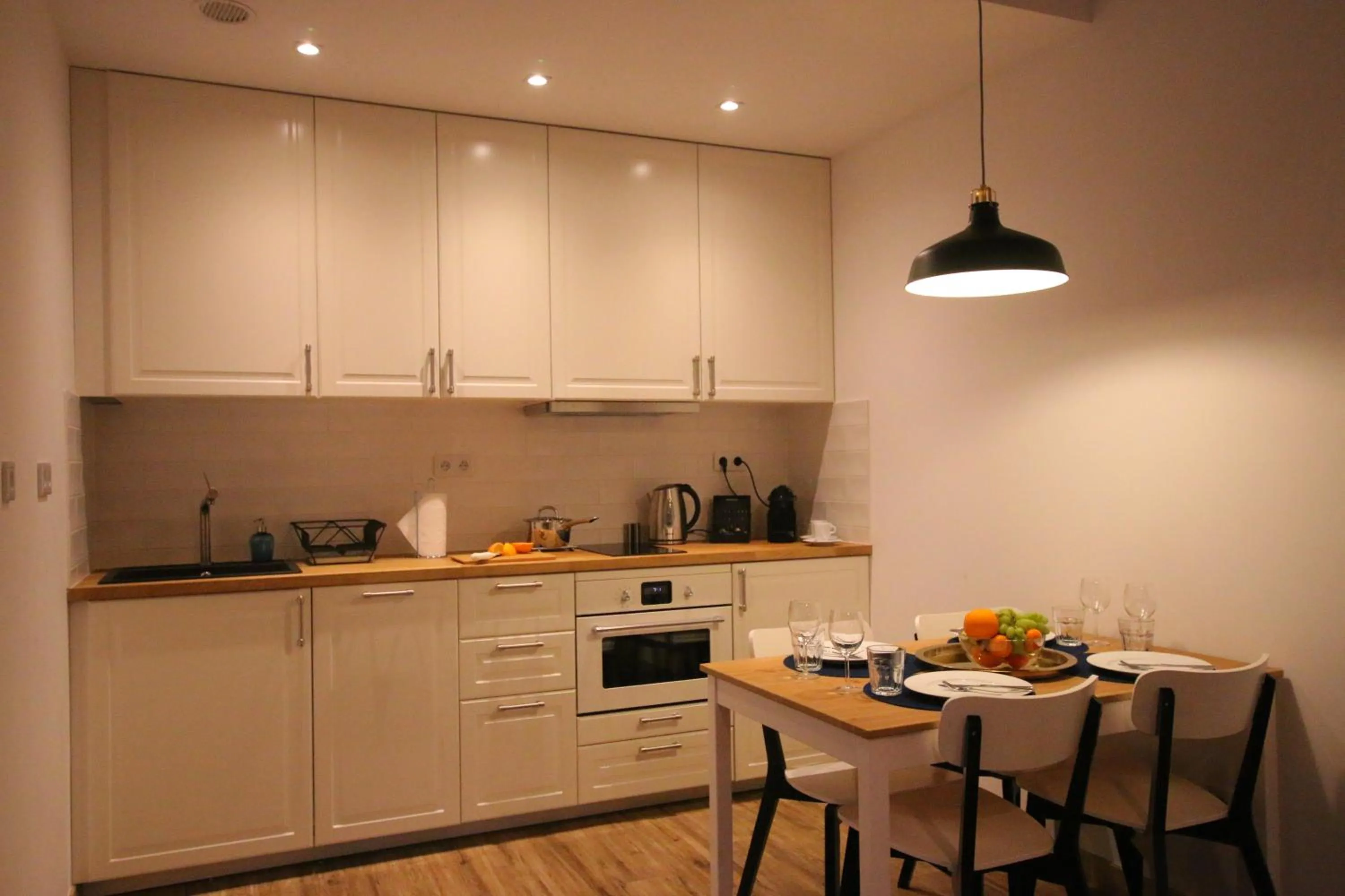 Coffee/tea facilities in Browar Lubicz Residence