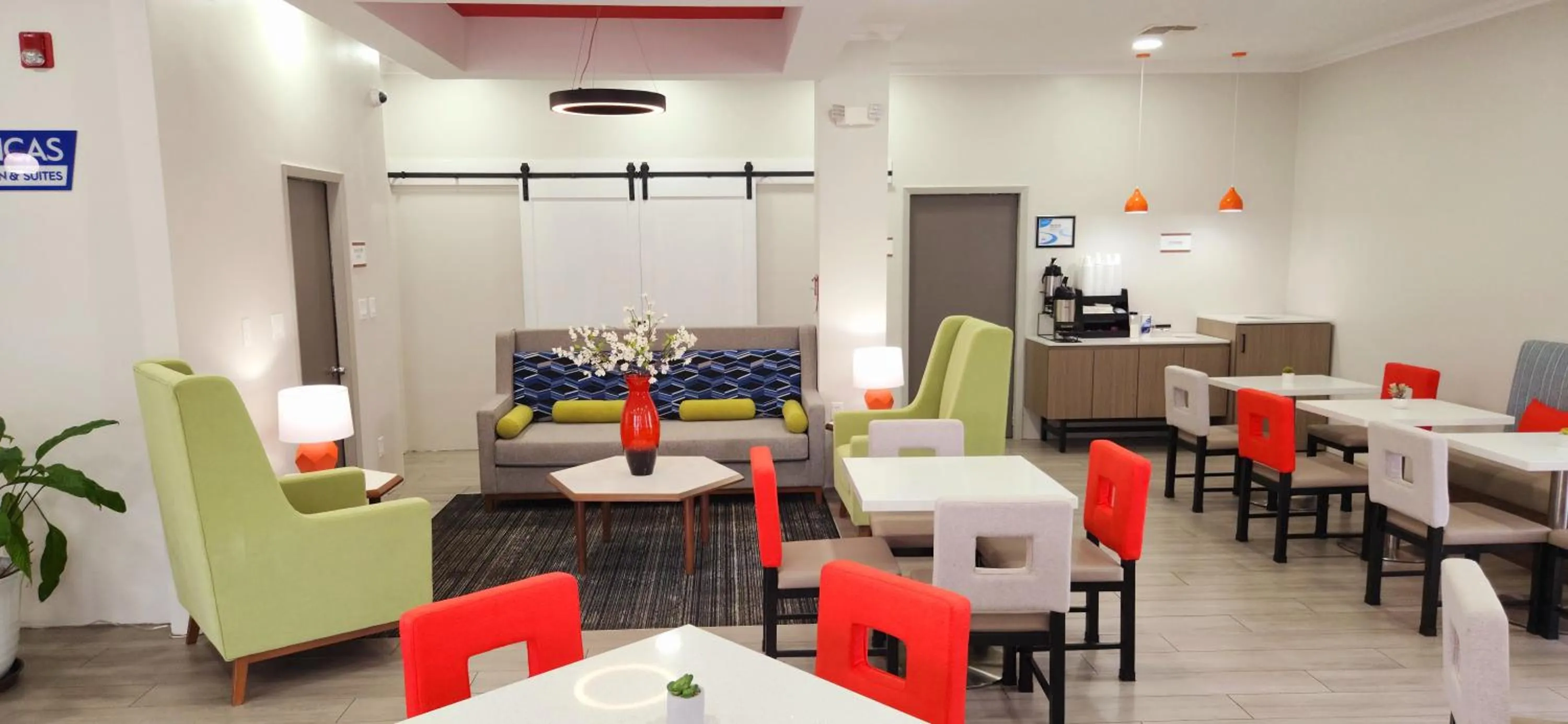 Living room in Americas Best Value Inn & Suites-Foley