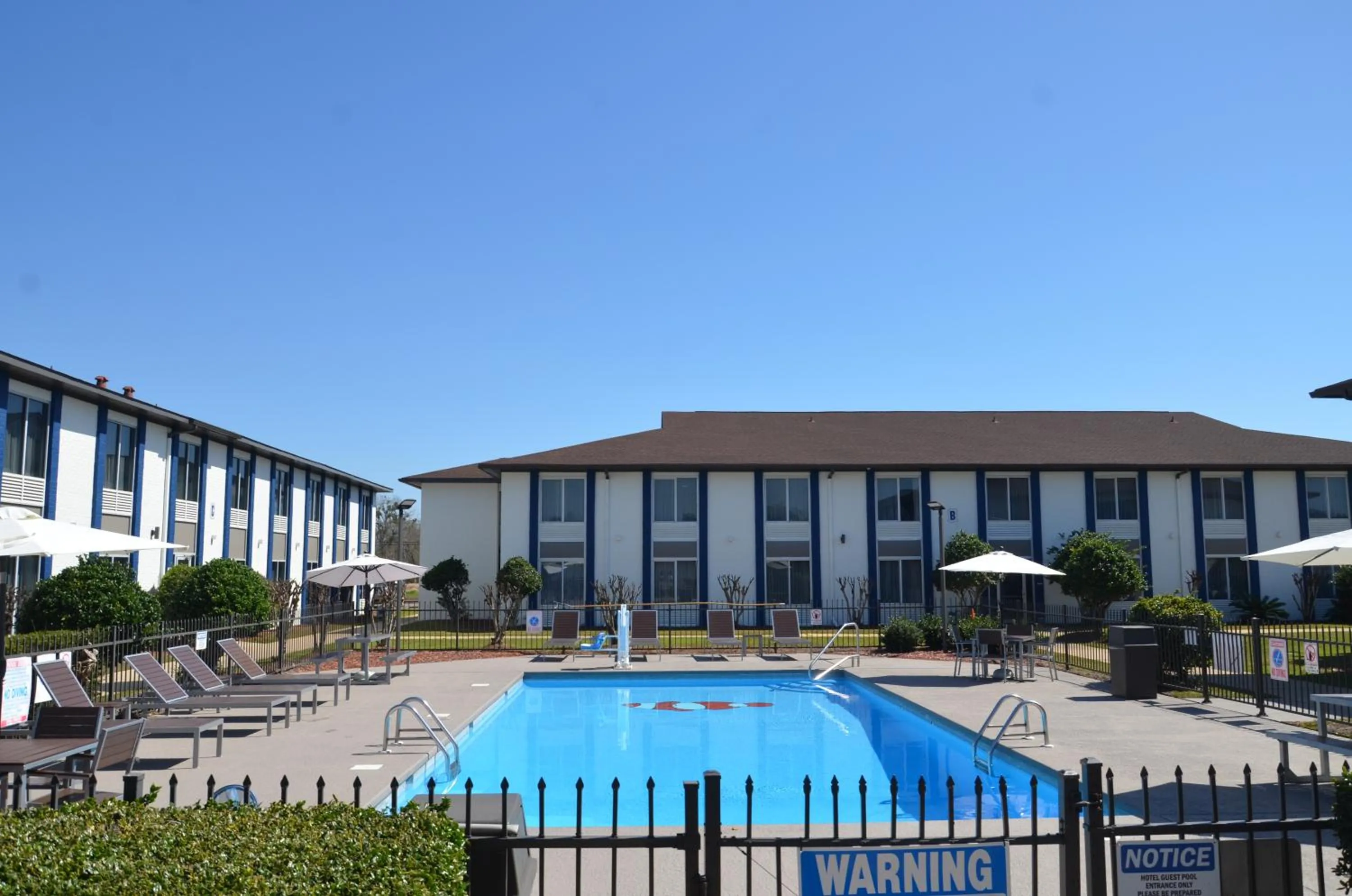 Property building in Americas Best Value Inn & Suites-Foley