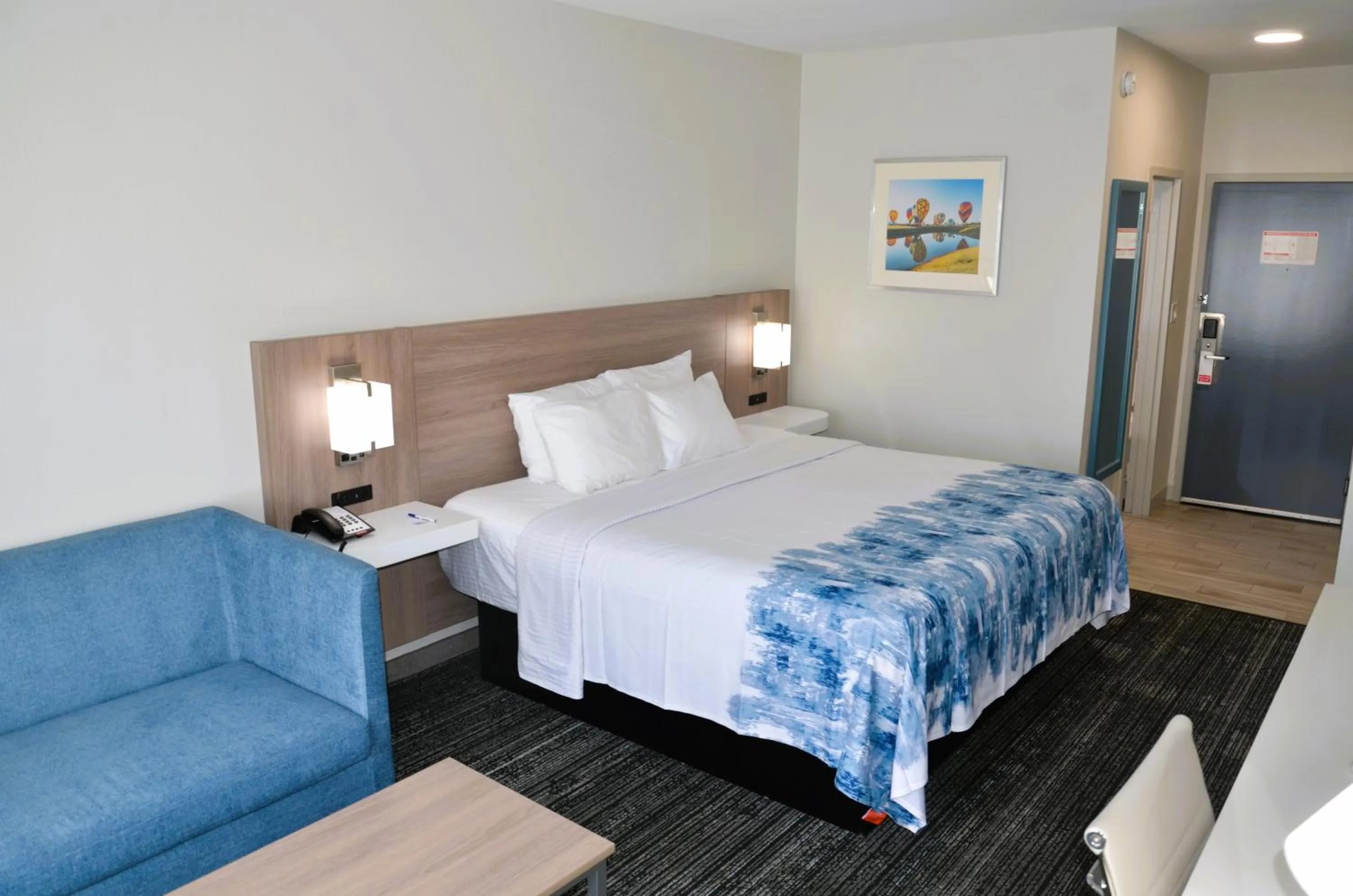 Bed in Americas Best Value Inn & Suites-Foley