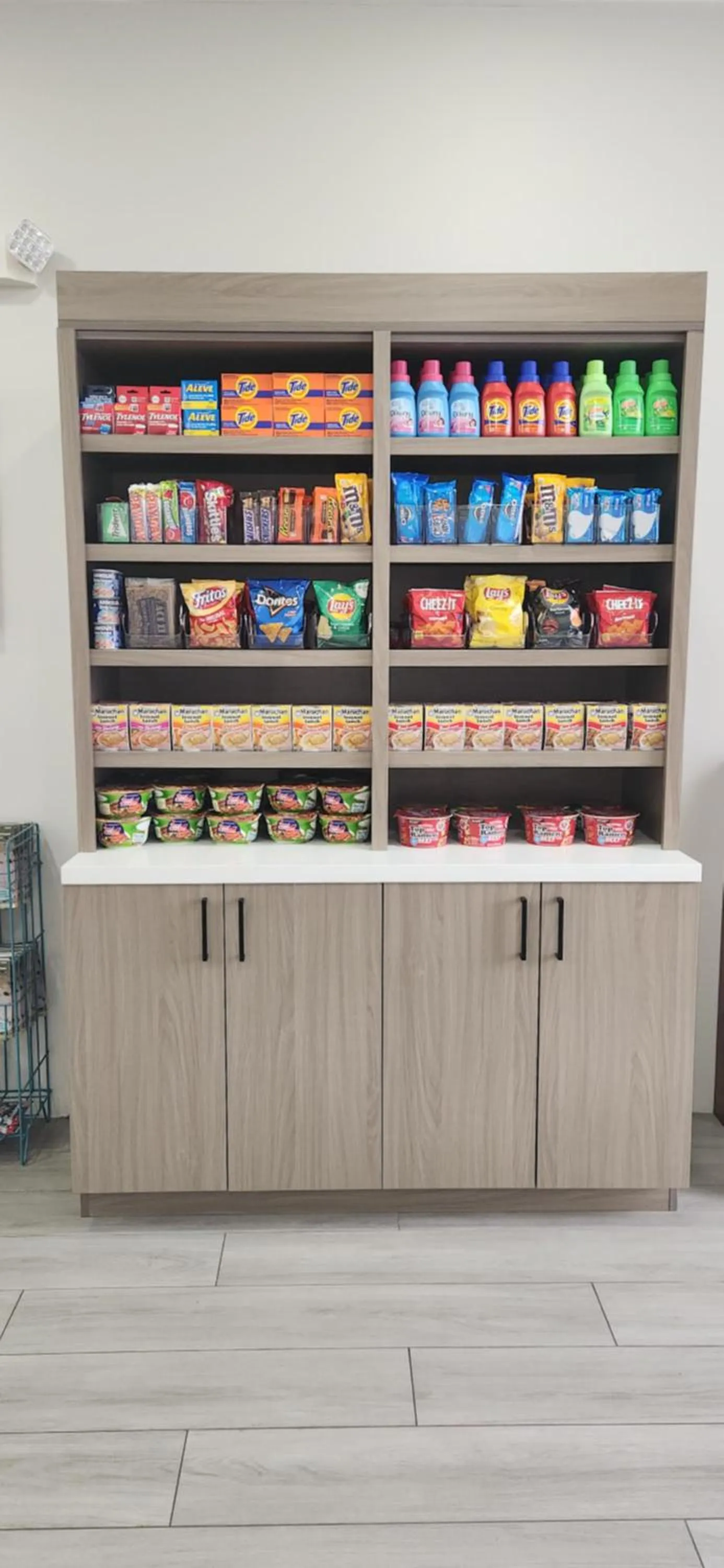 Food and drinks in Americas Best Value Inn & Suites-Foley