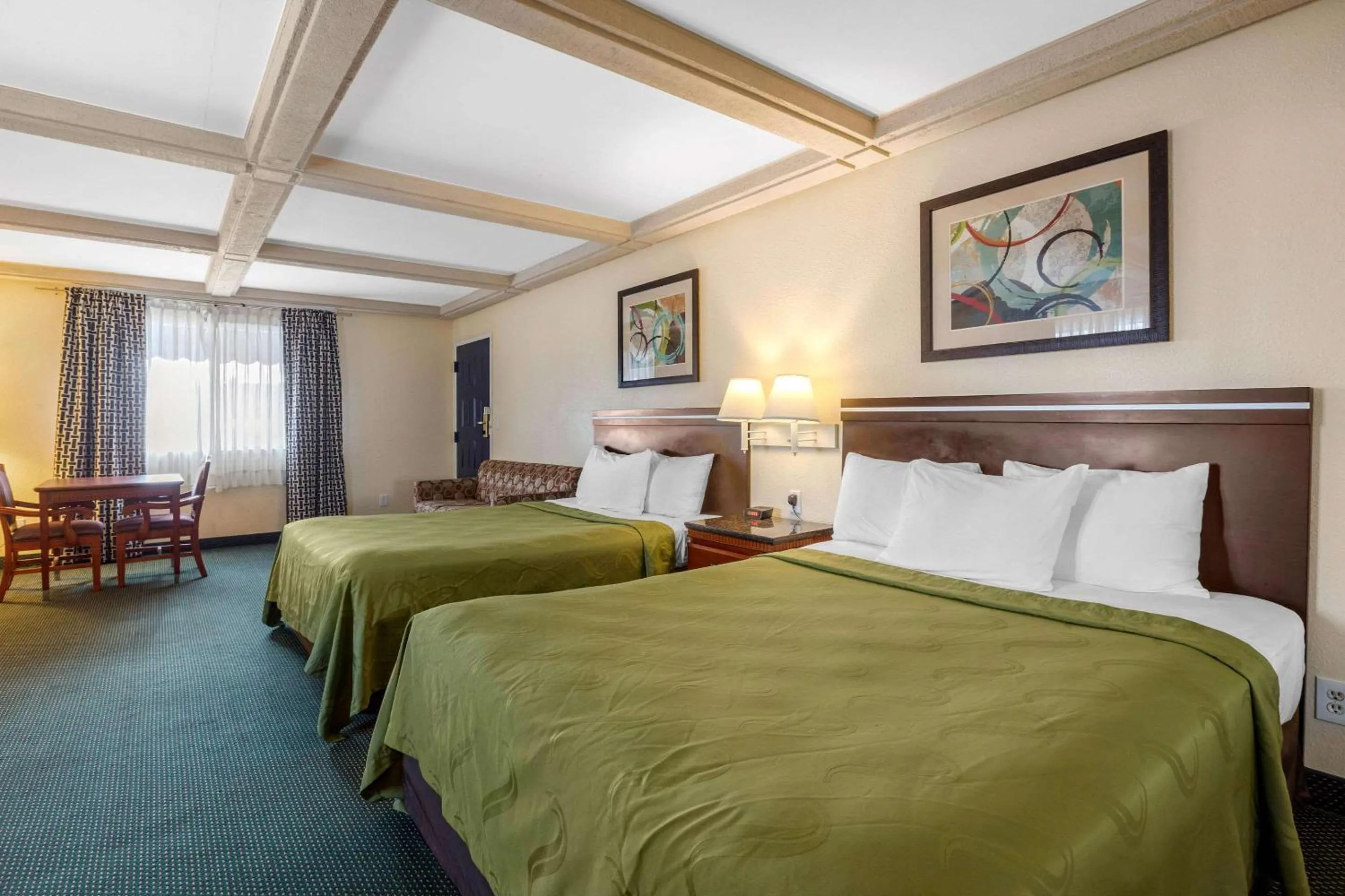 Photo of the whole room, Bed in Quality Inn