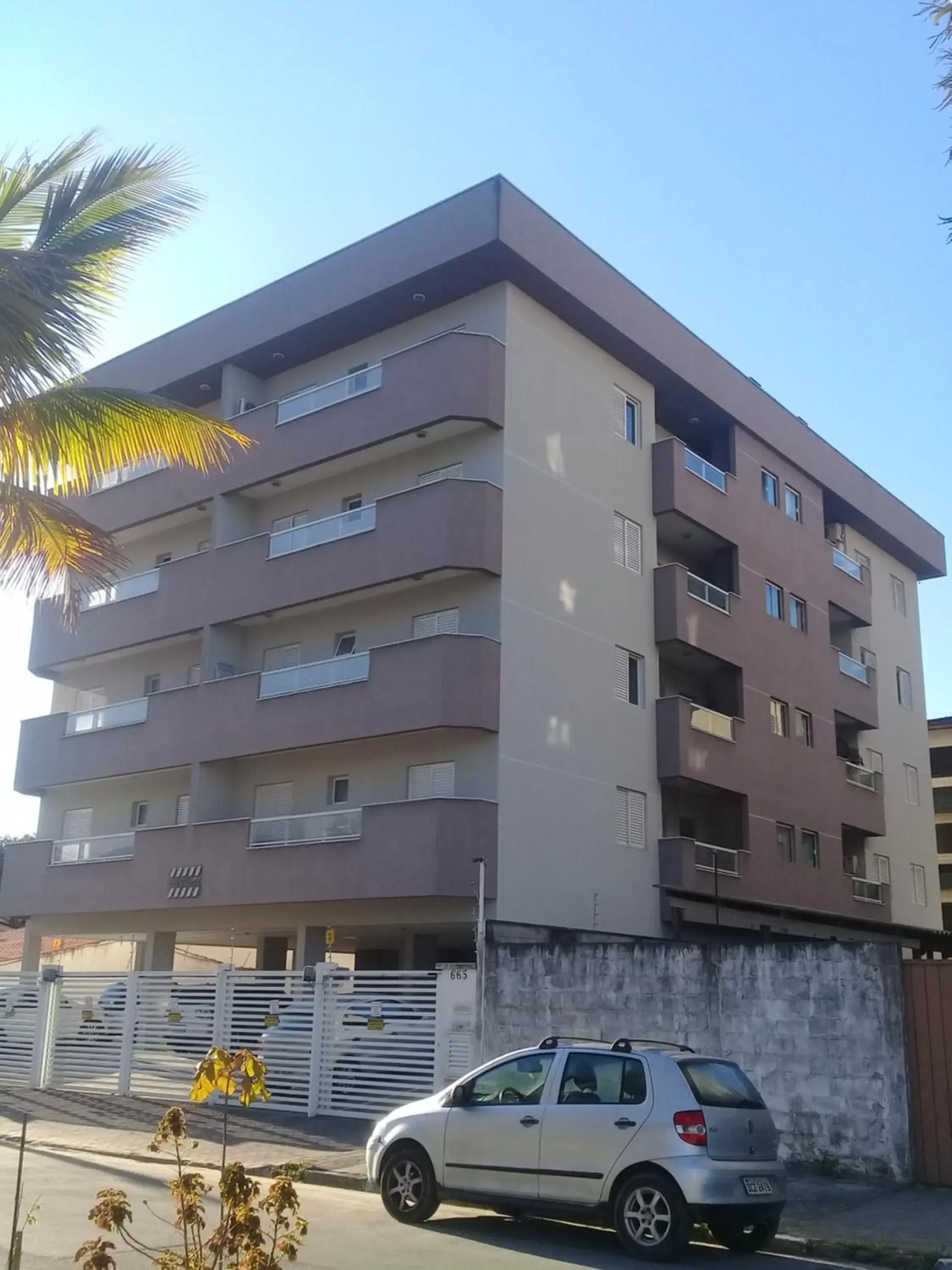 Apartamento 3 quartos com ar condicionado próximo a Praia Grande Apartamento 3 quartos com ar condicionado próximo a Praia Grande