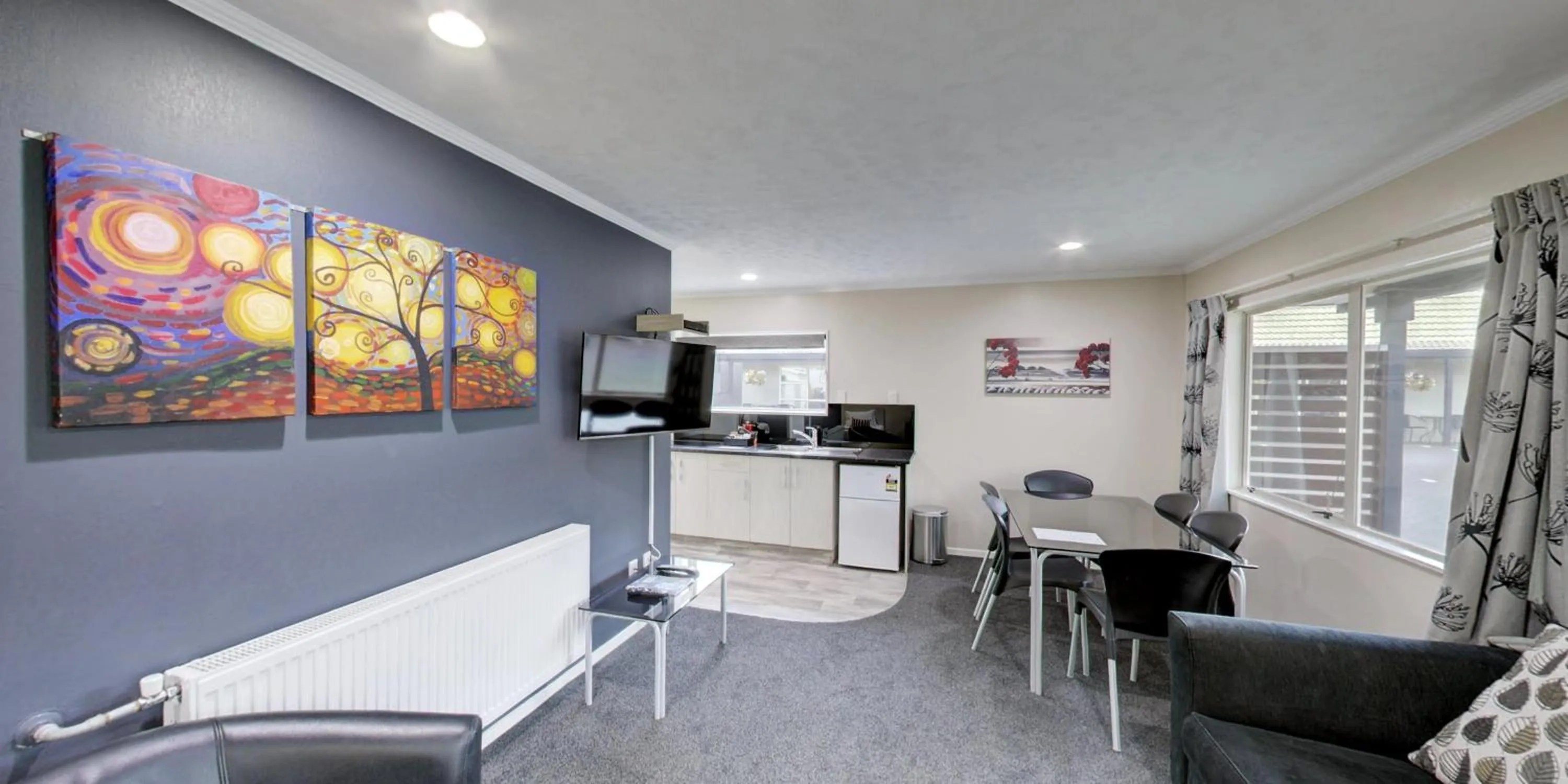 Kitchen or kitchenette in Capri on Fenton