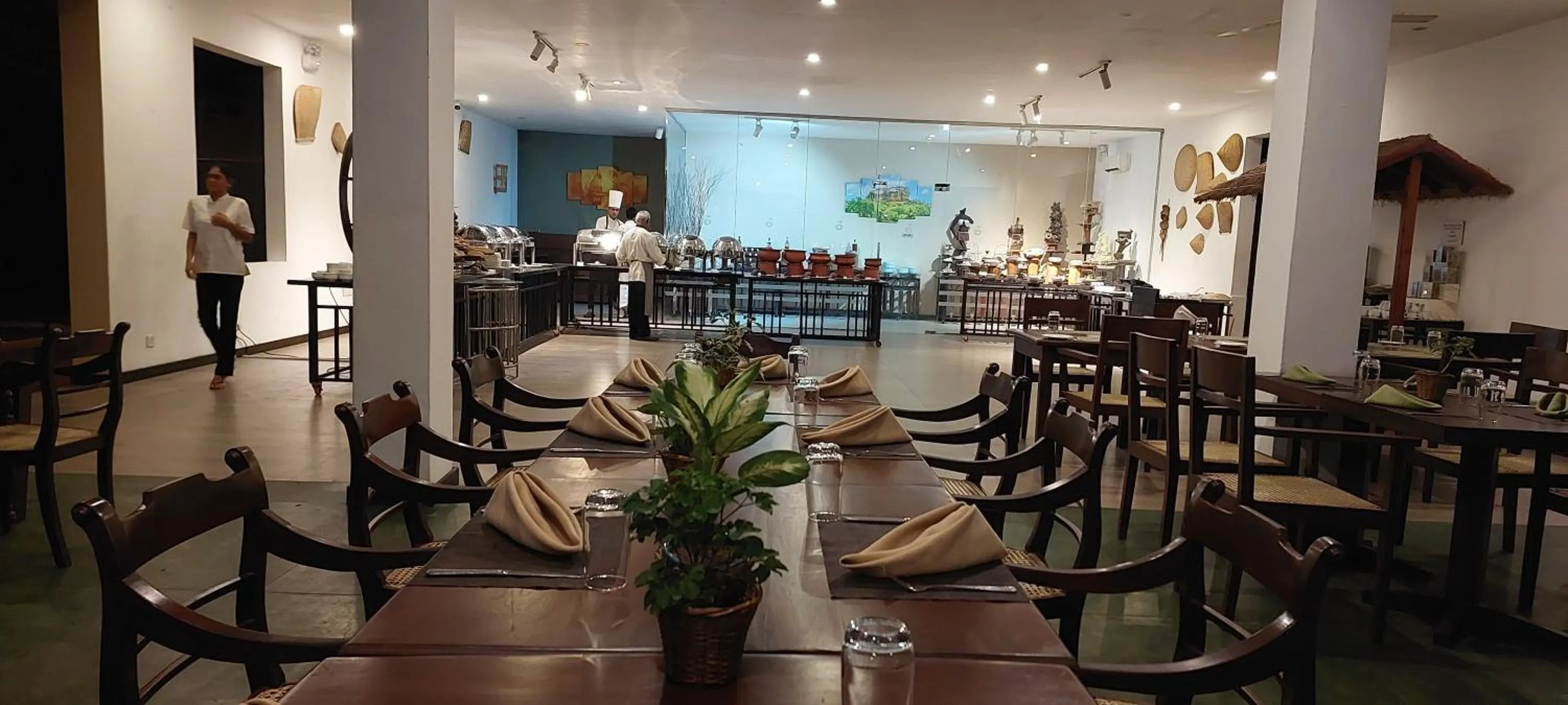 Restaurant/places to eat in Kassapa Lions Rock