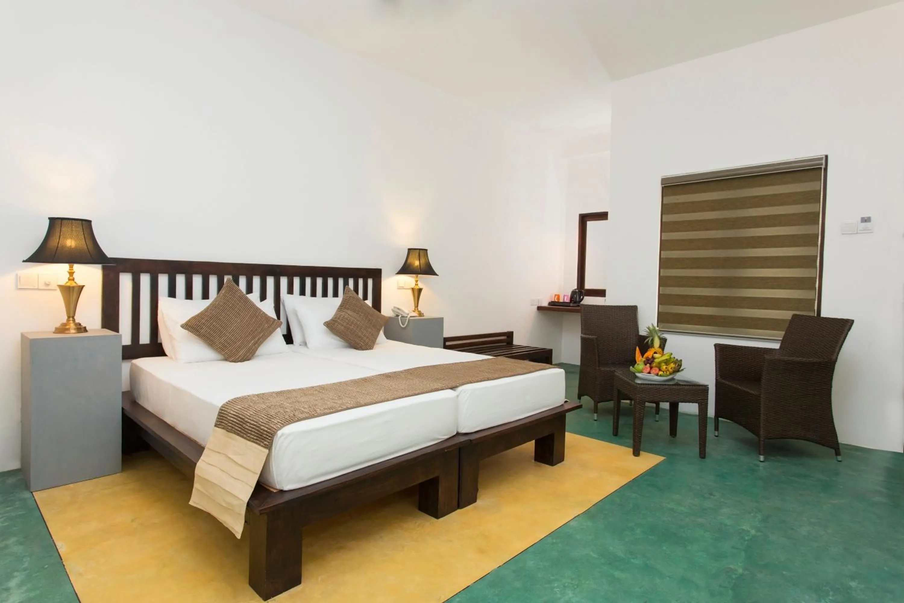 Photo of the whole room, Bed in Kassapa Lions Rock