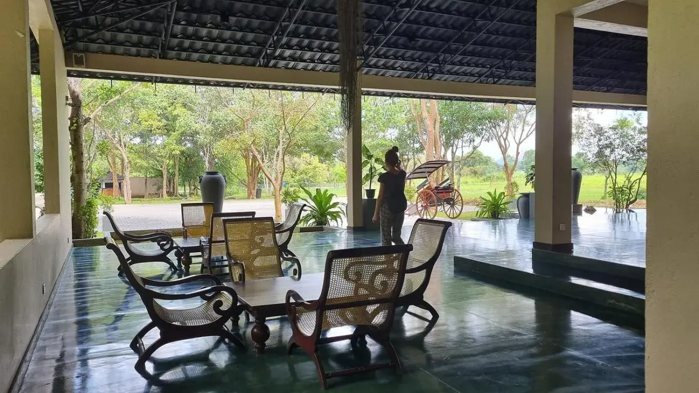 Property building in Kassapa Lions Rock Property building in Kassapa Lions Rock