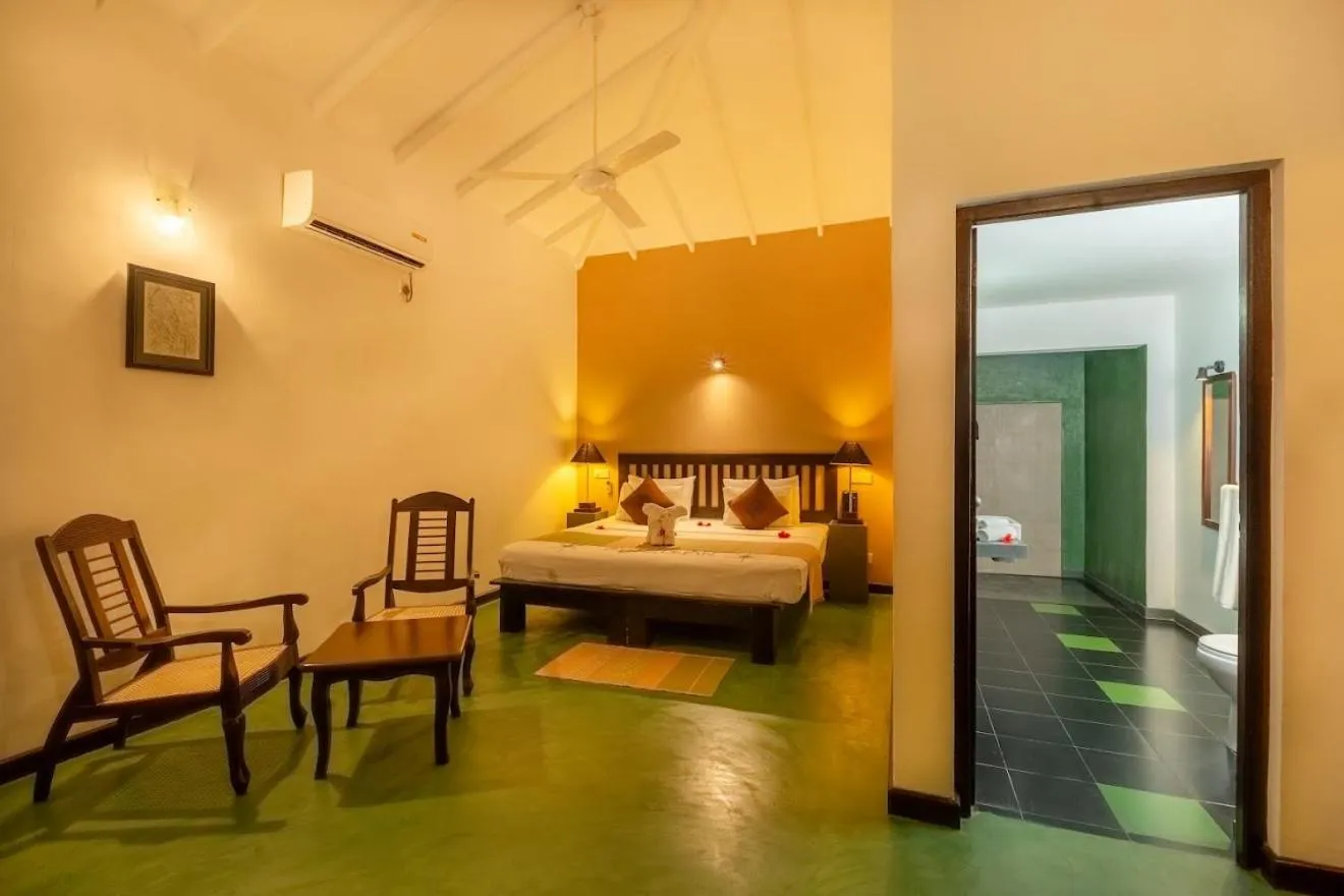 Toilet, Bed in Kassapa Lions Rock