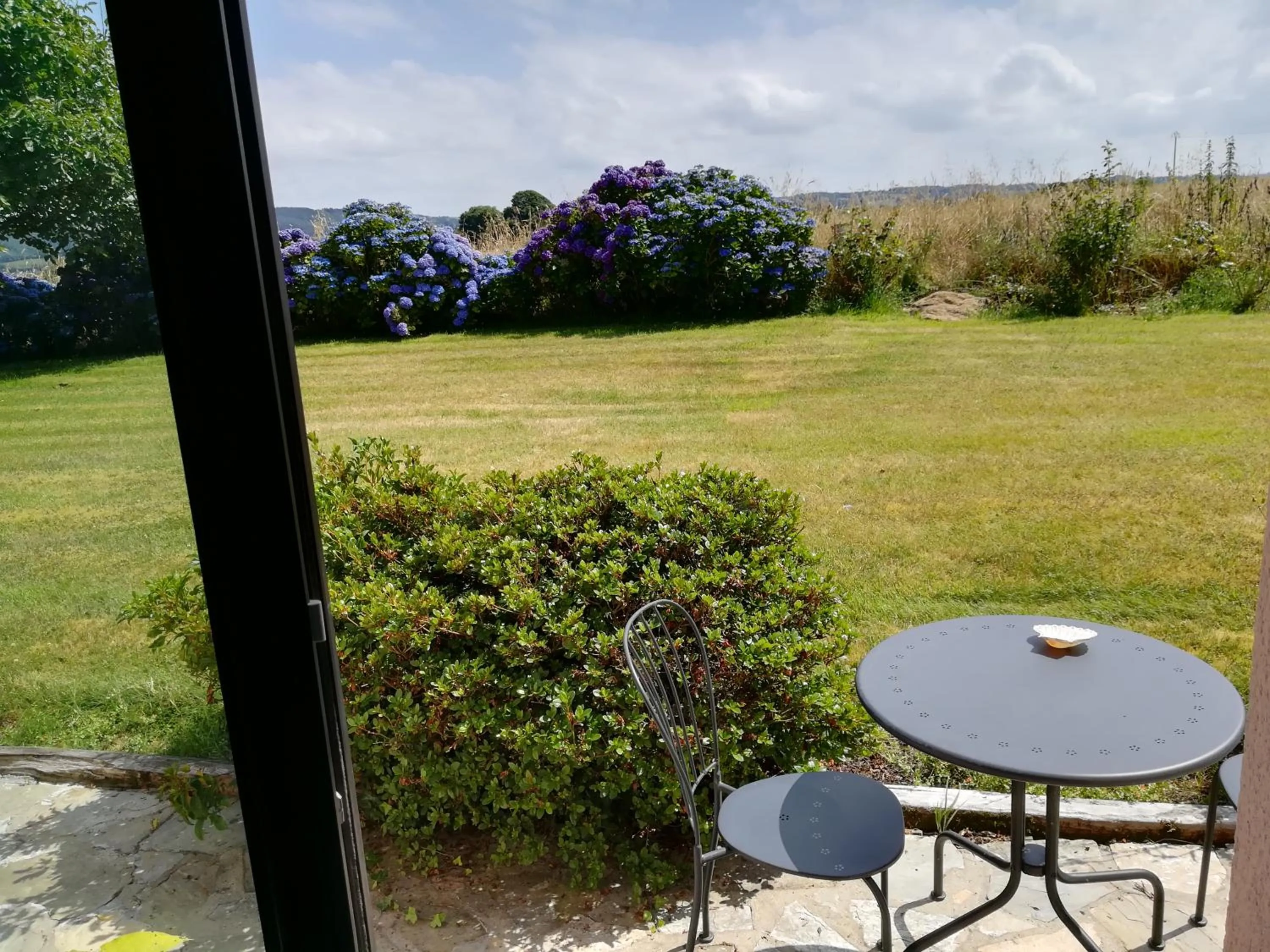 Patio in Chez Herveline Le Fer - Chambres et table d'hôtes