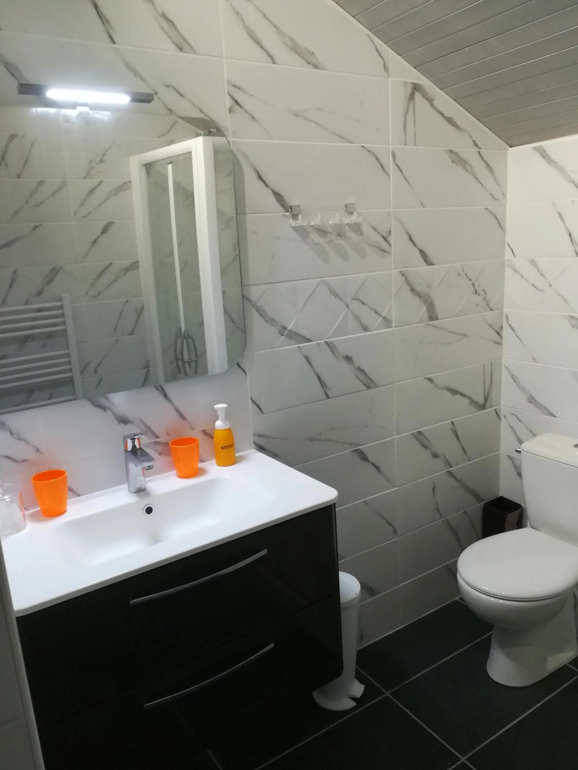 Bathroom in Chez Herveline Le Fer - Chambres et table d'hôtes