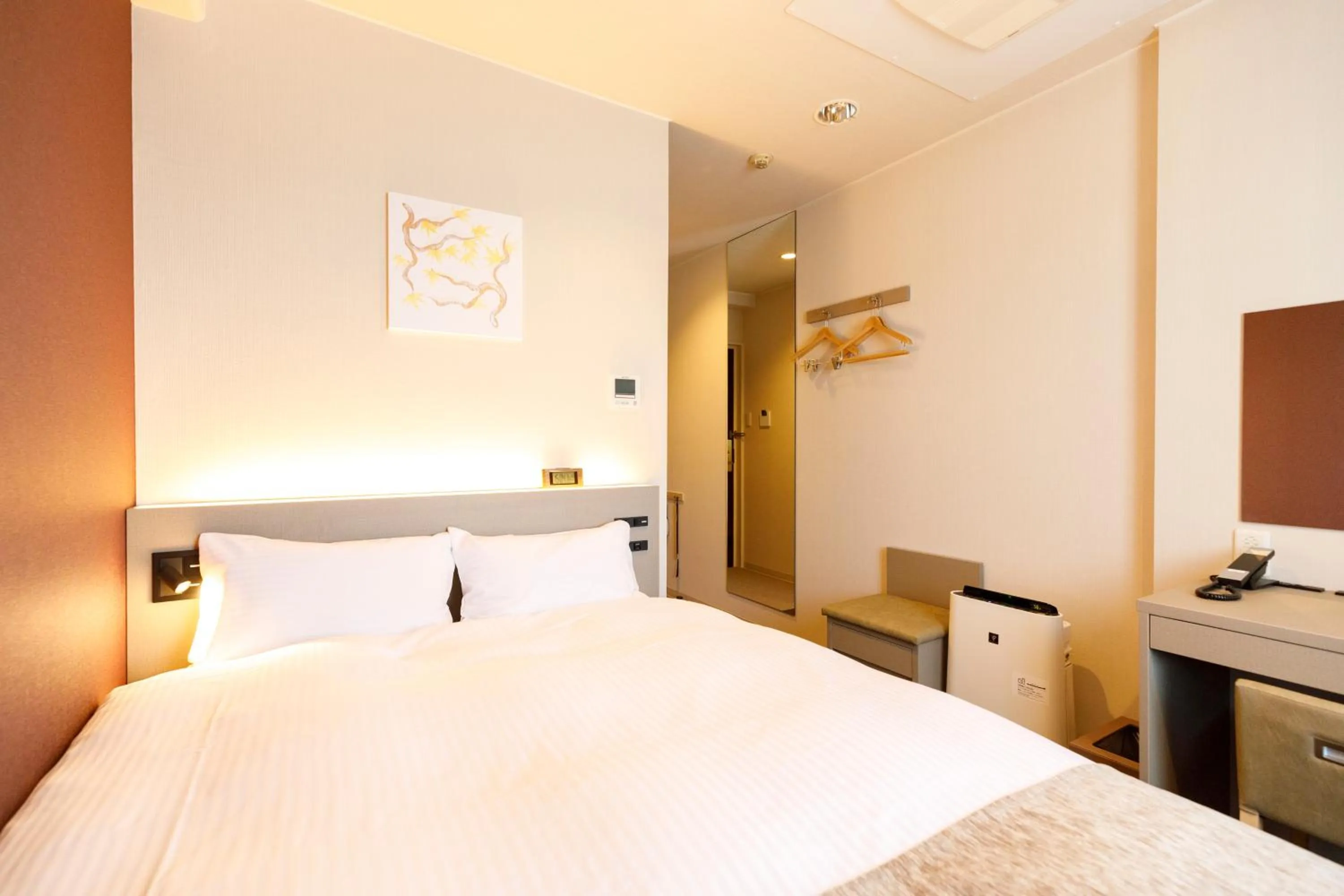 Bedroom, Bed in Inuyama Miyako Hotel