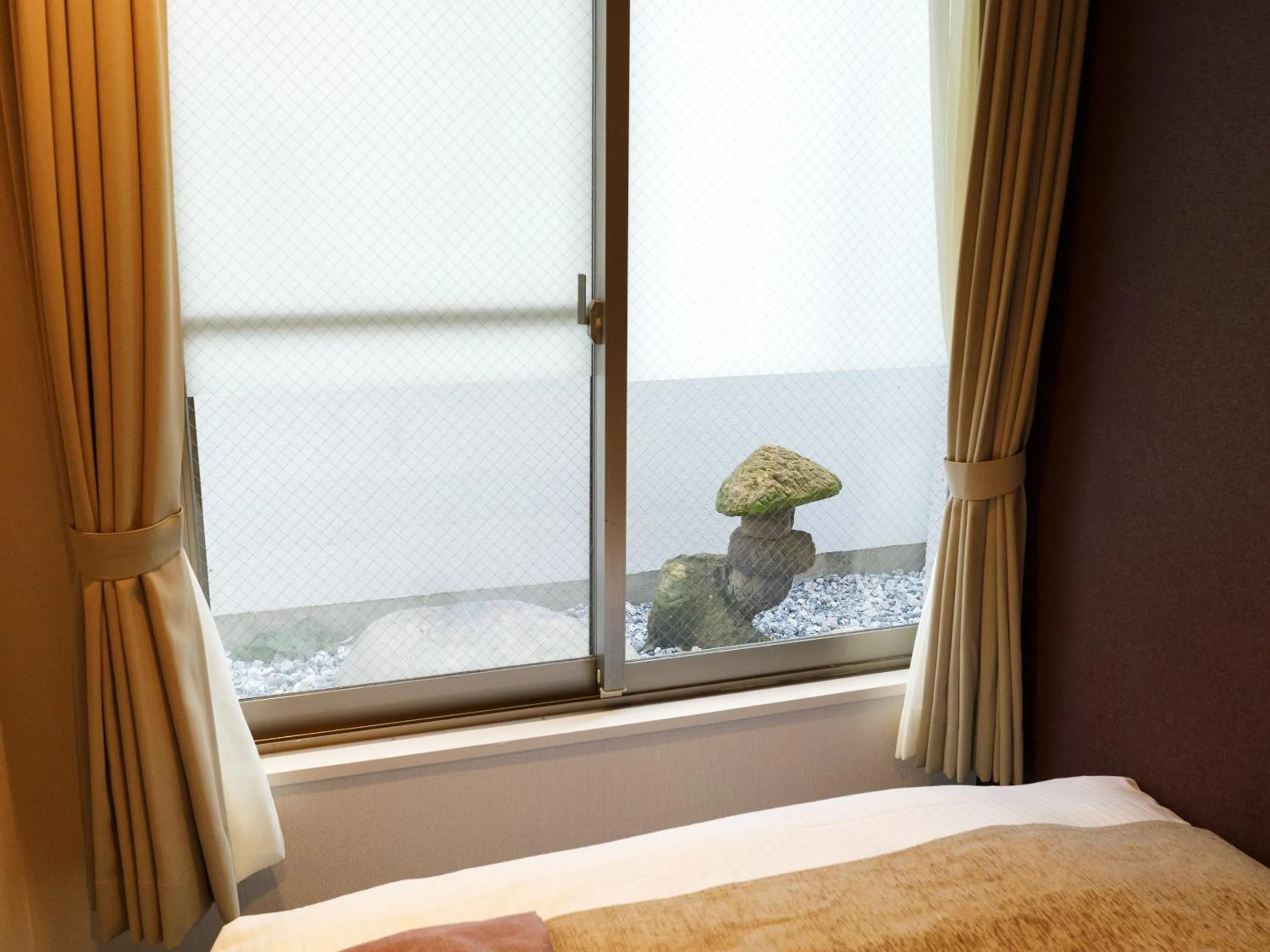 Bed in Inuyama Miyako Hotel