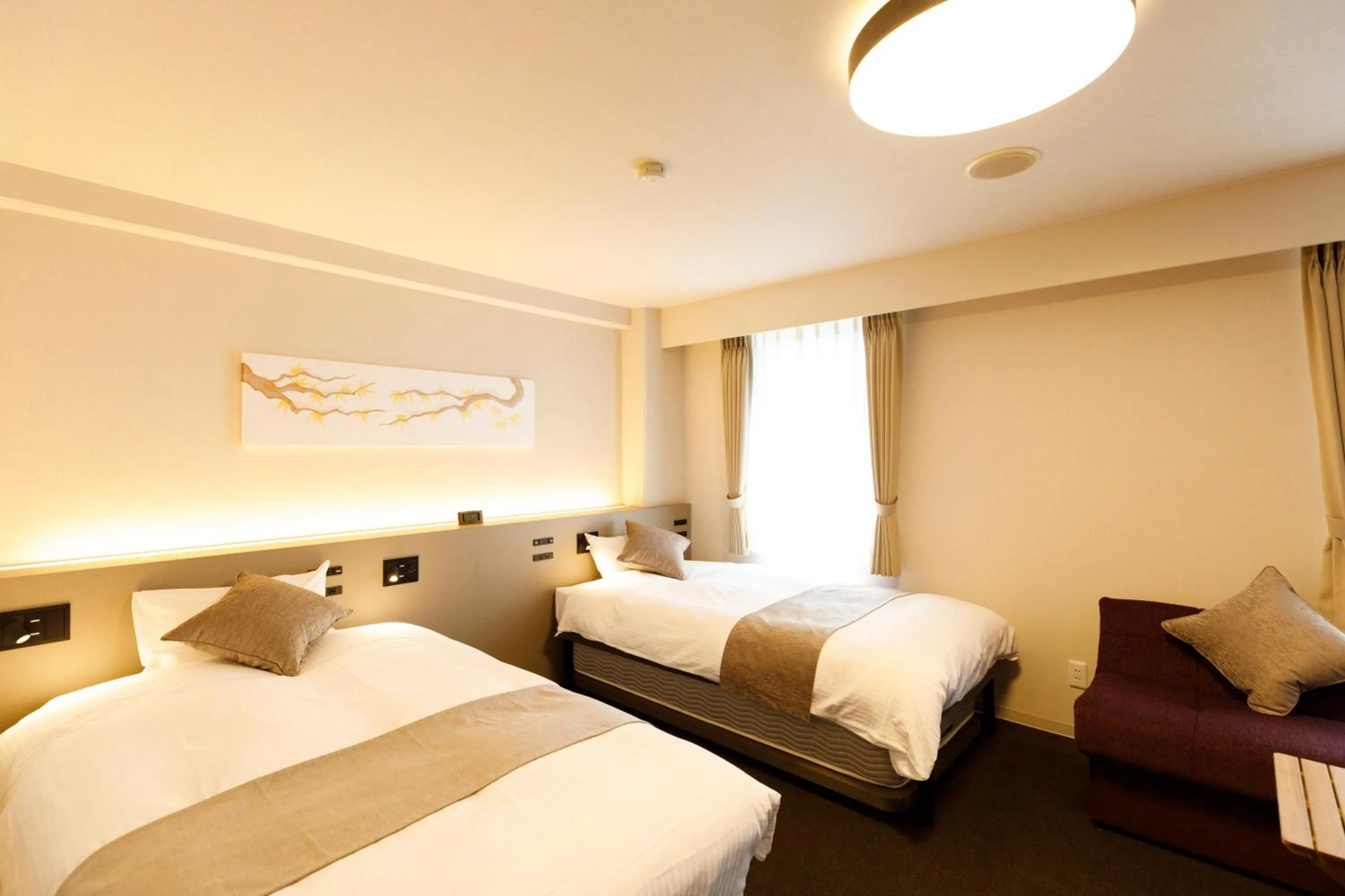 Bedroom, Bed in Inuyama Miyako Hotel