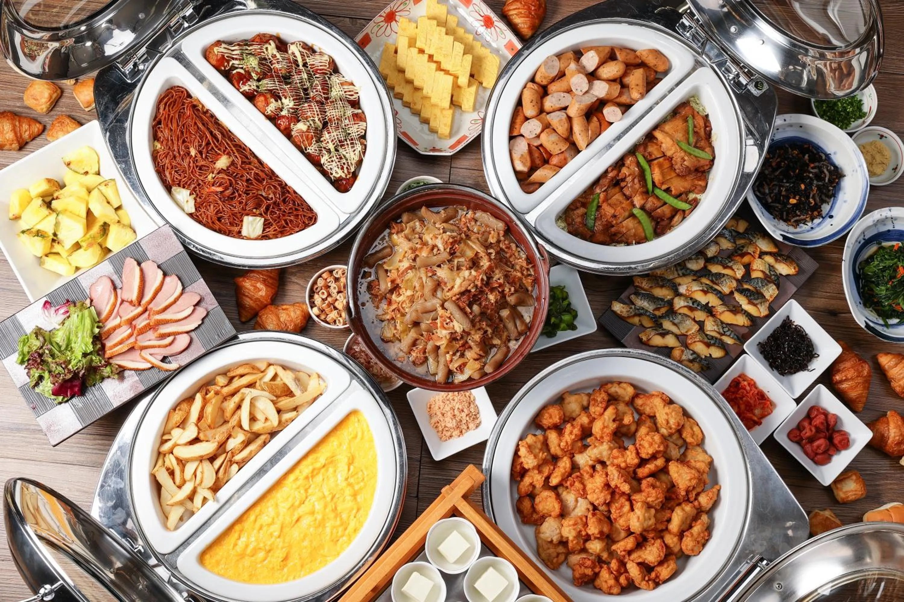 Breakfast in HOTEL MYSTAYS Shin Osaka Conference Center