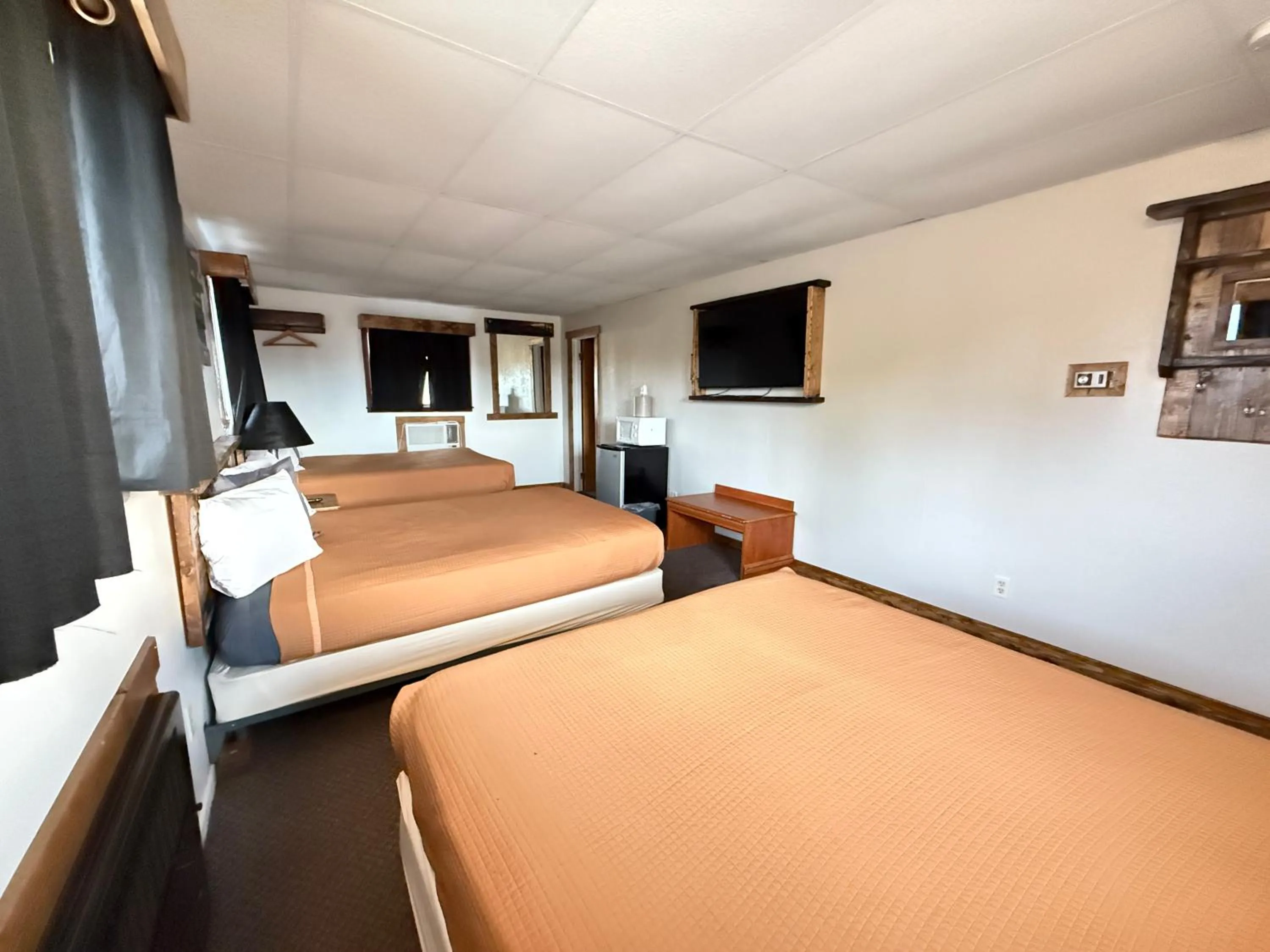 Bedroom, Bed in Hotel O Bel Aire Chamberlain SD I 90