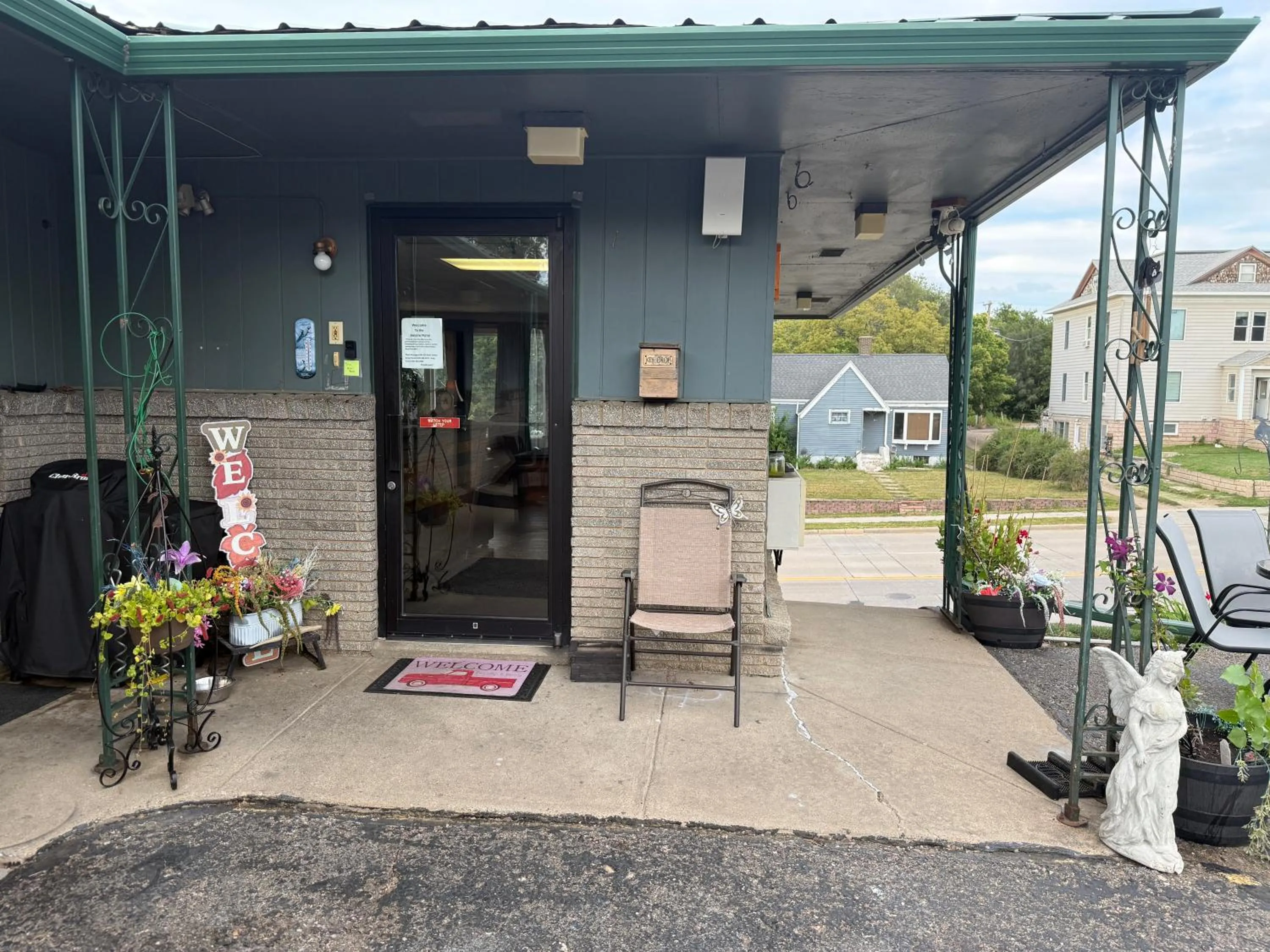 Lobby or reception in Hotel O Bel Aire Chamberlain SD I 90