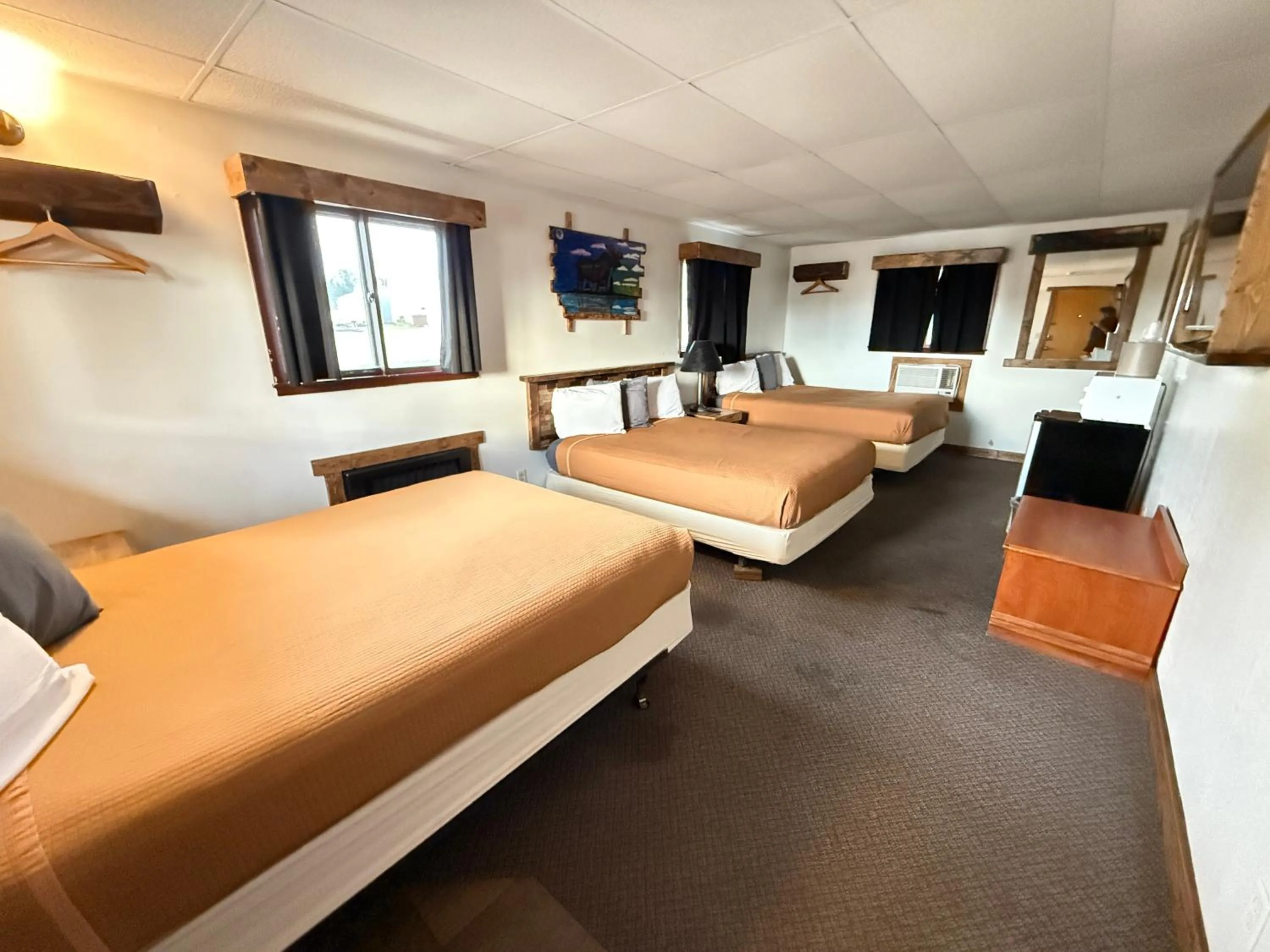 Bedroom, Bed in Hotel O Bel Aire Chamberlain SD I 90