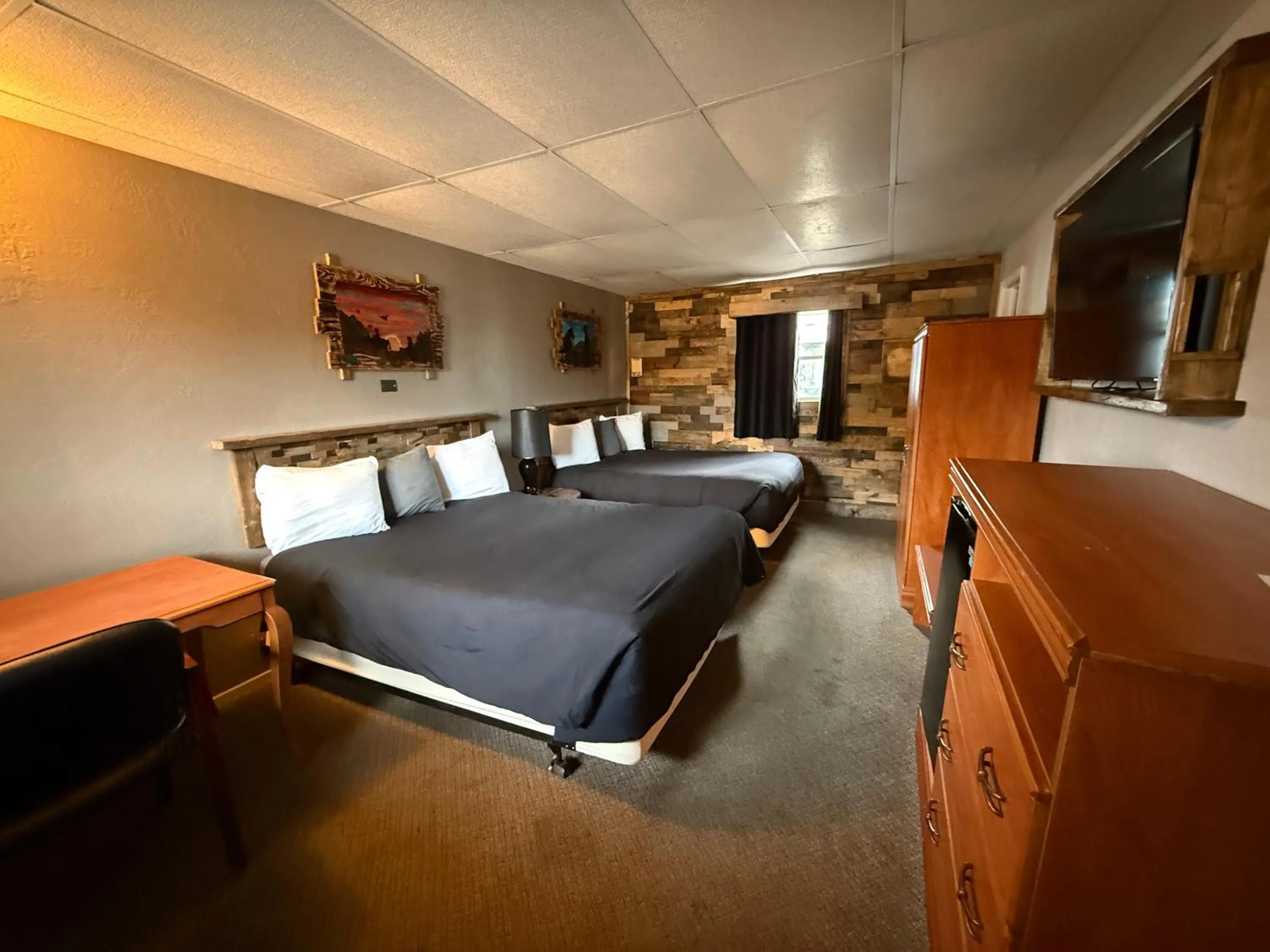 Bedroom, Bed in Hotel O Bel Aire Chamberlain SD I 90