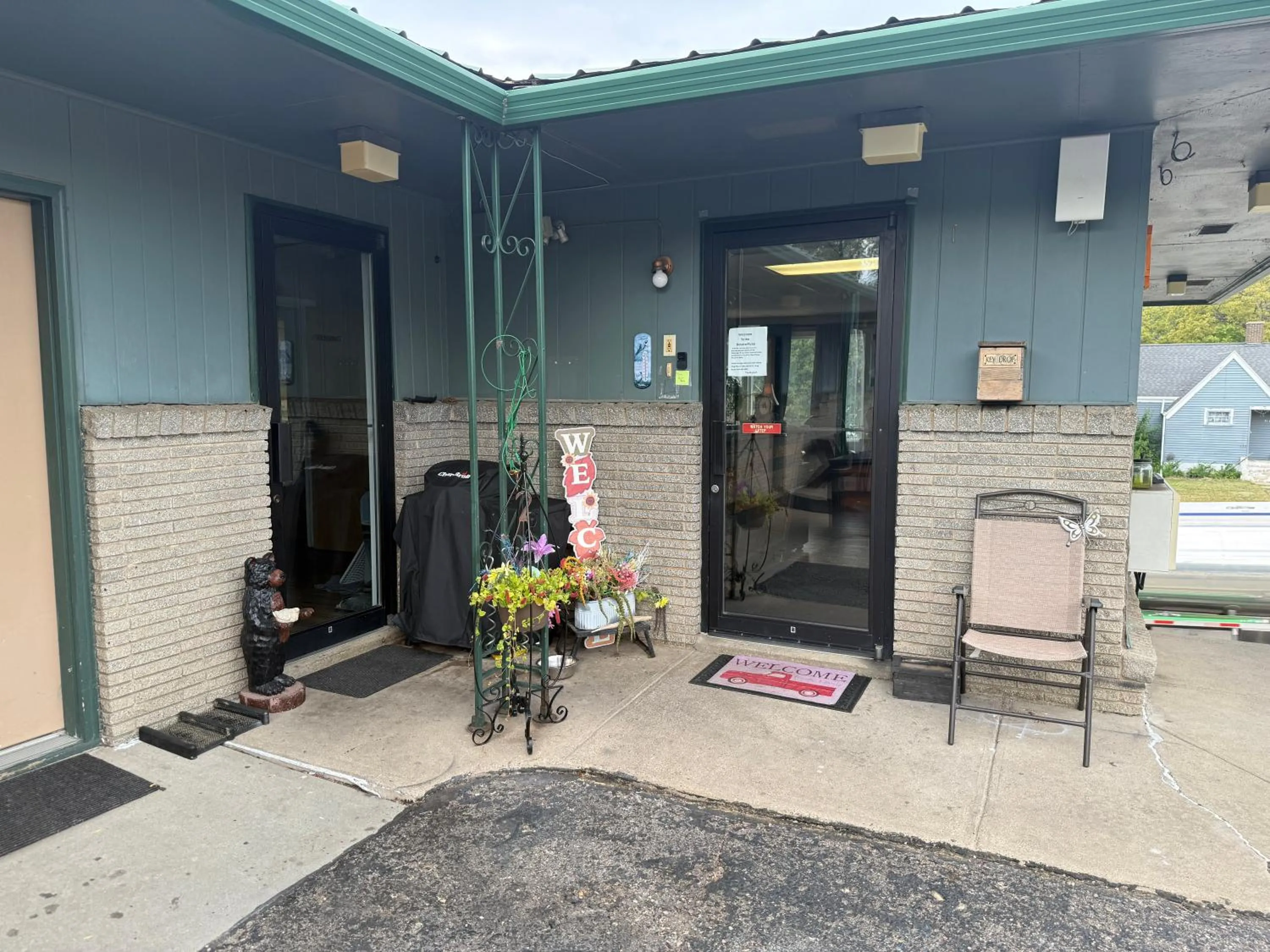 Lobby or reception in Hotel O Bel Aire Chamberlain SD I 90