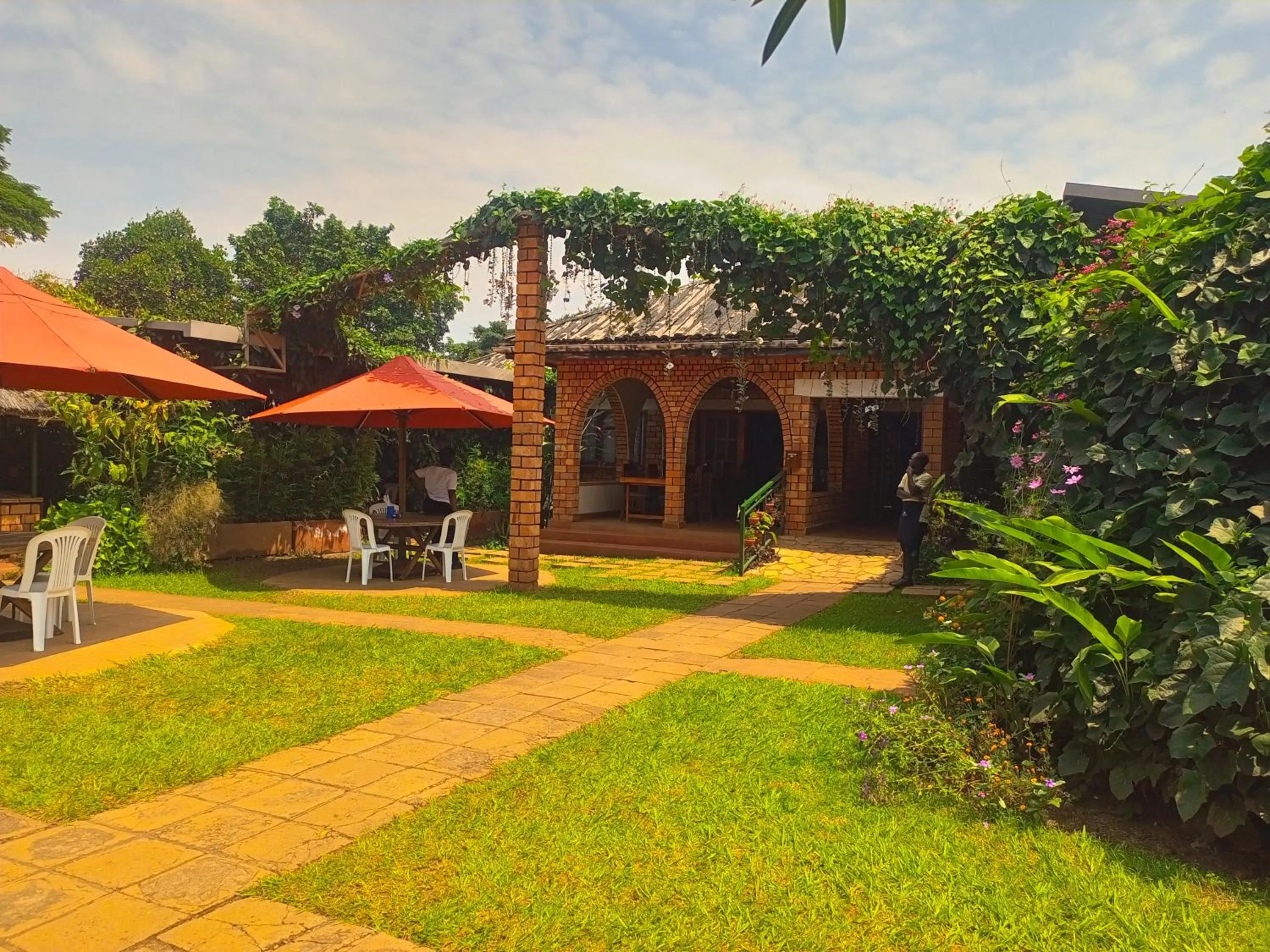 New Court View Hotel