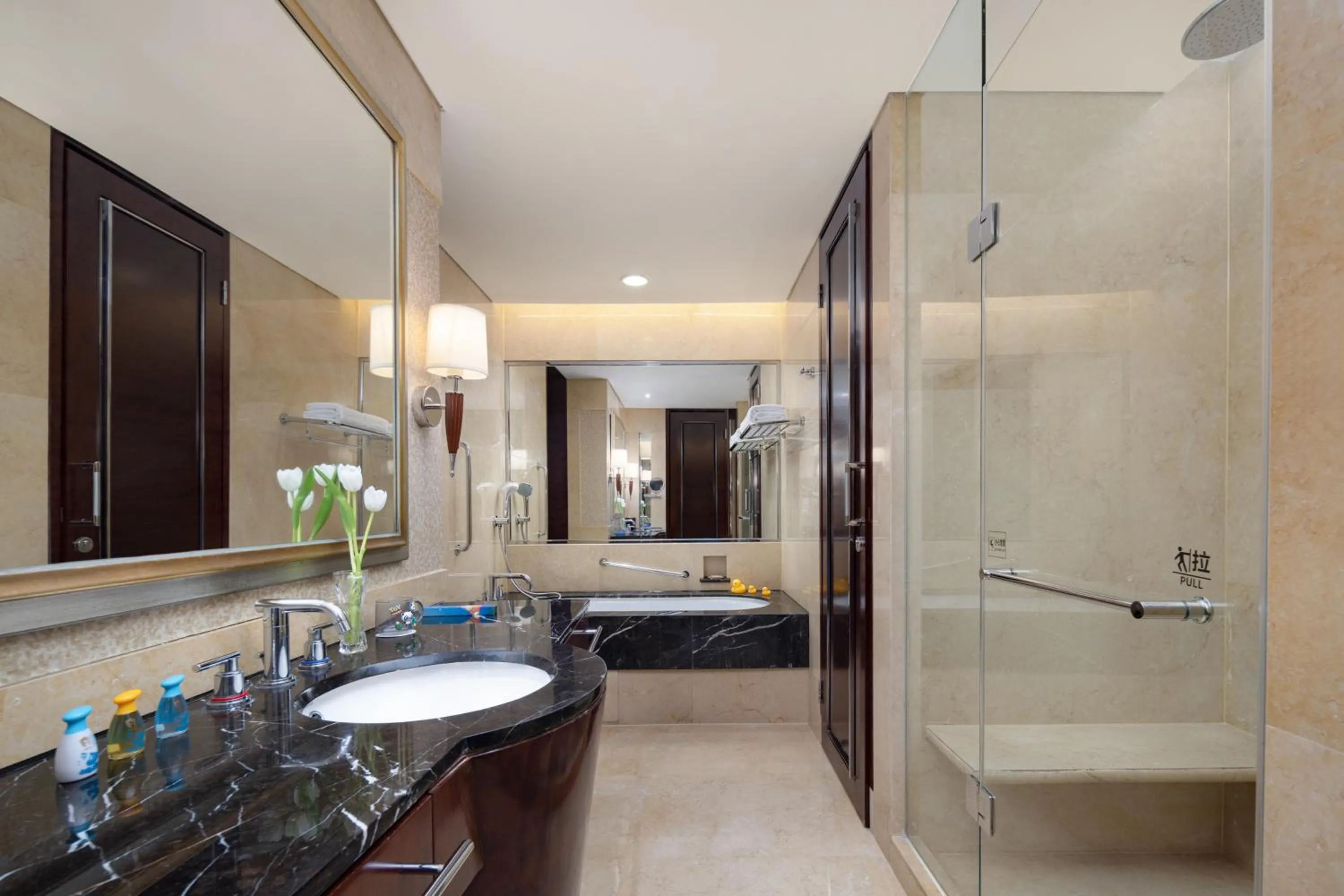 Toilet in Shangri-La Chengdu