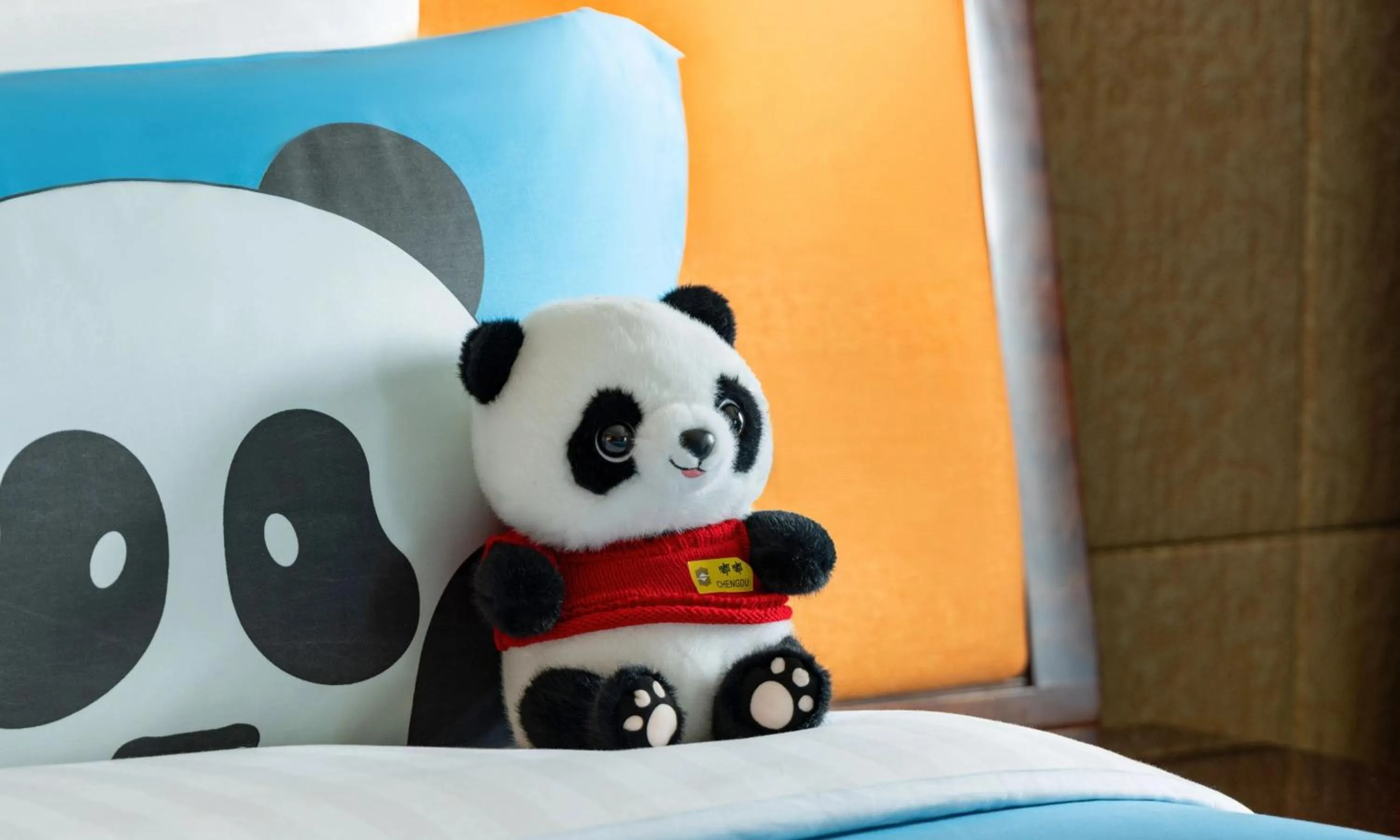 young children in Shangri-La Chengdu