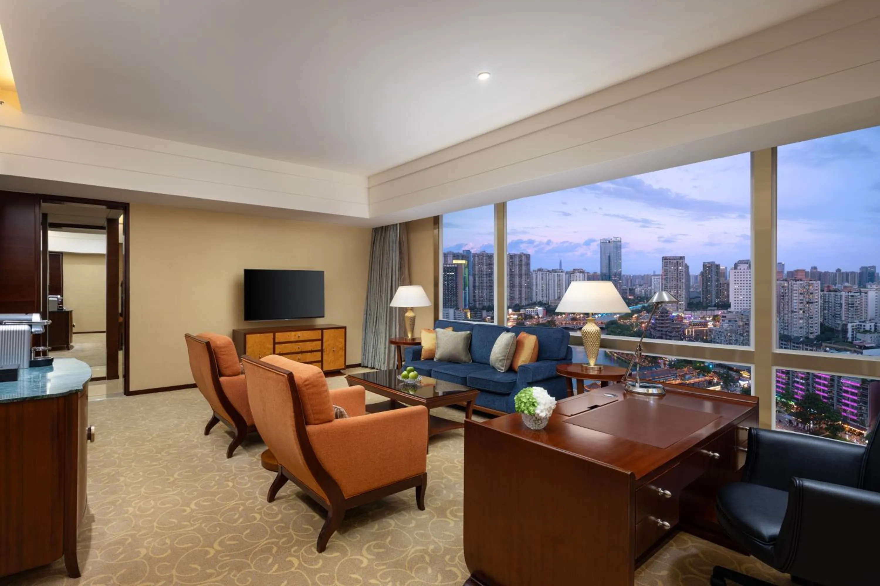 TV and multimedia in Shangri-La Chengdu