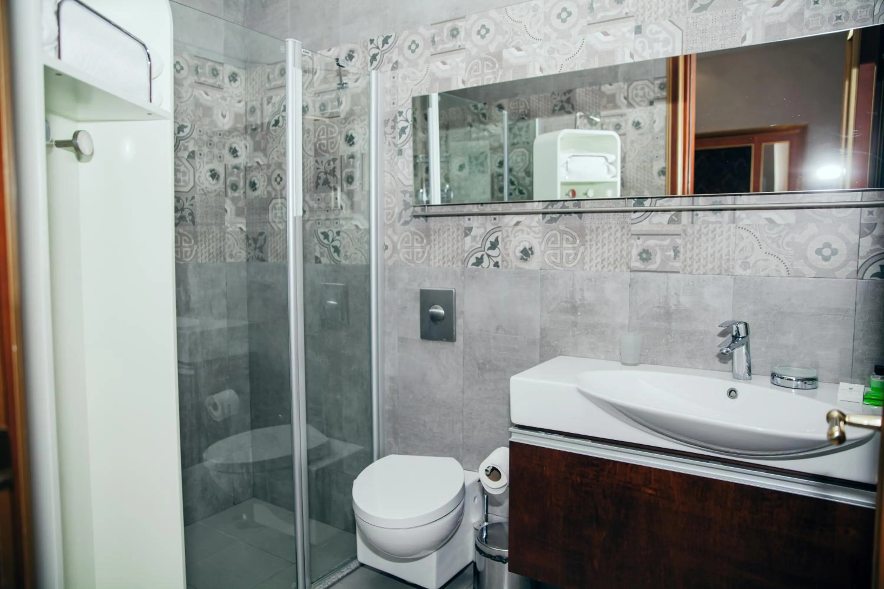 Shower in Sultan Inn Boutique Hotel