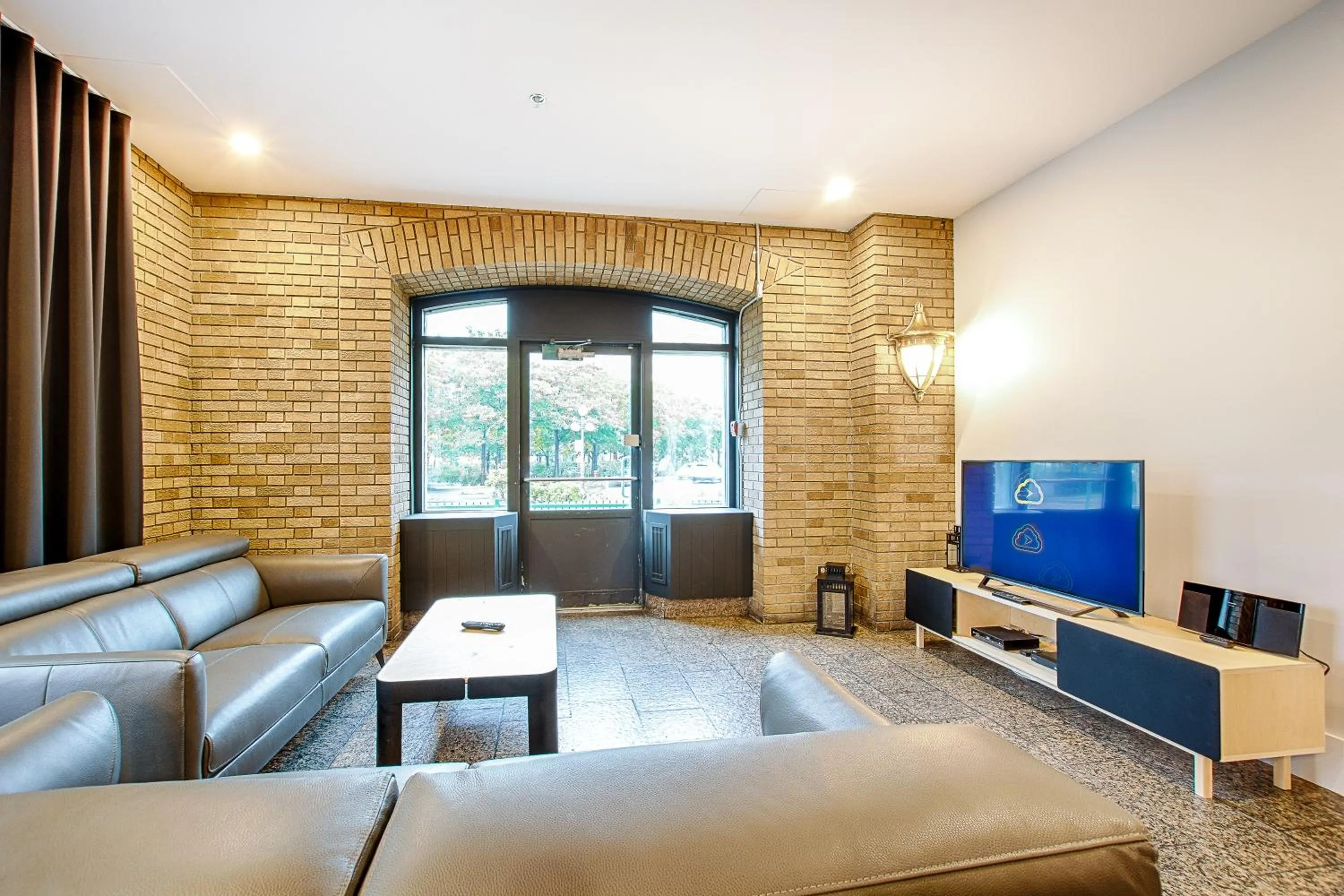 TV and multimedia in Les Lofts de la Gare - Par Les Lofts Vieux-Québec