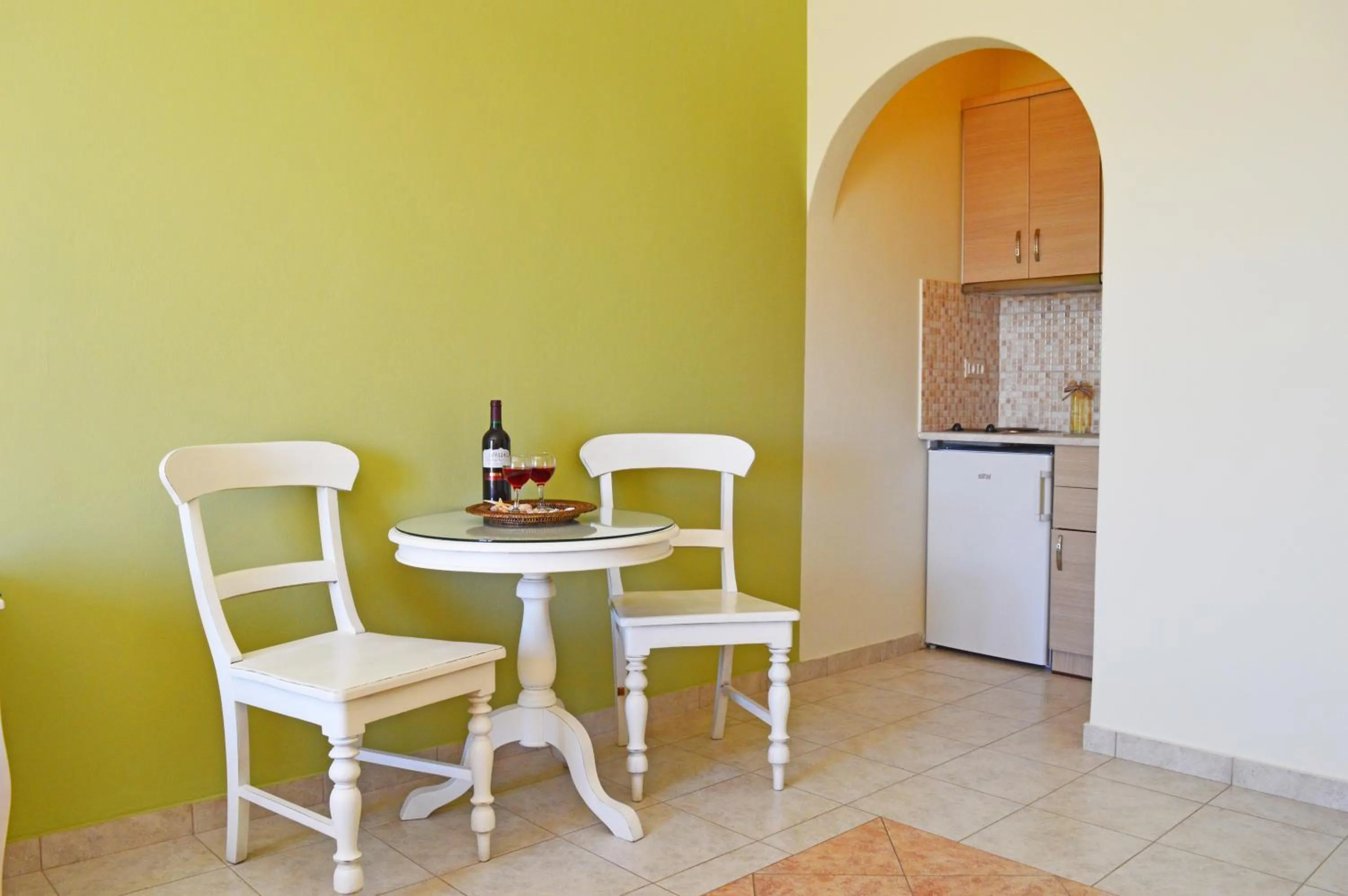 Kitchen or kitchenette in Kalia Studios
