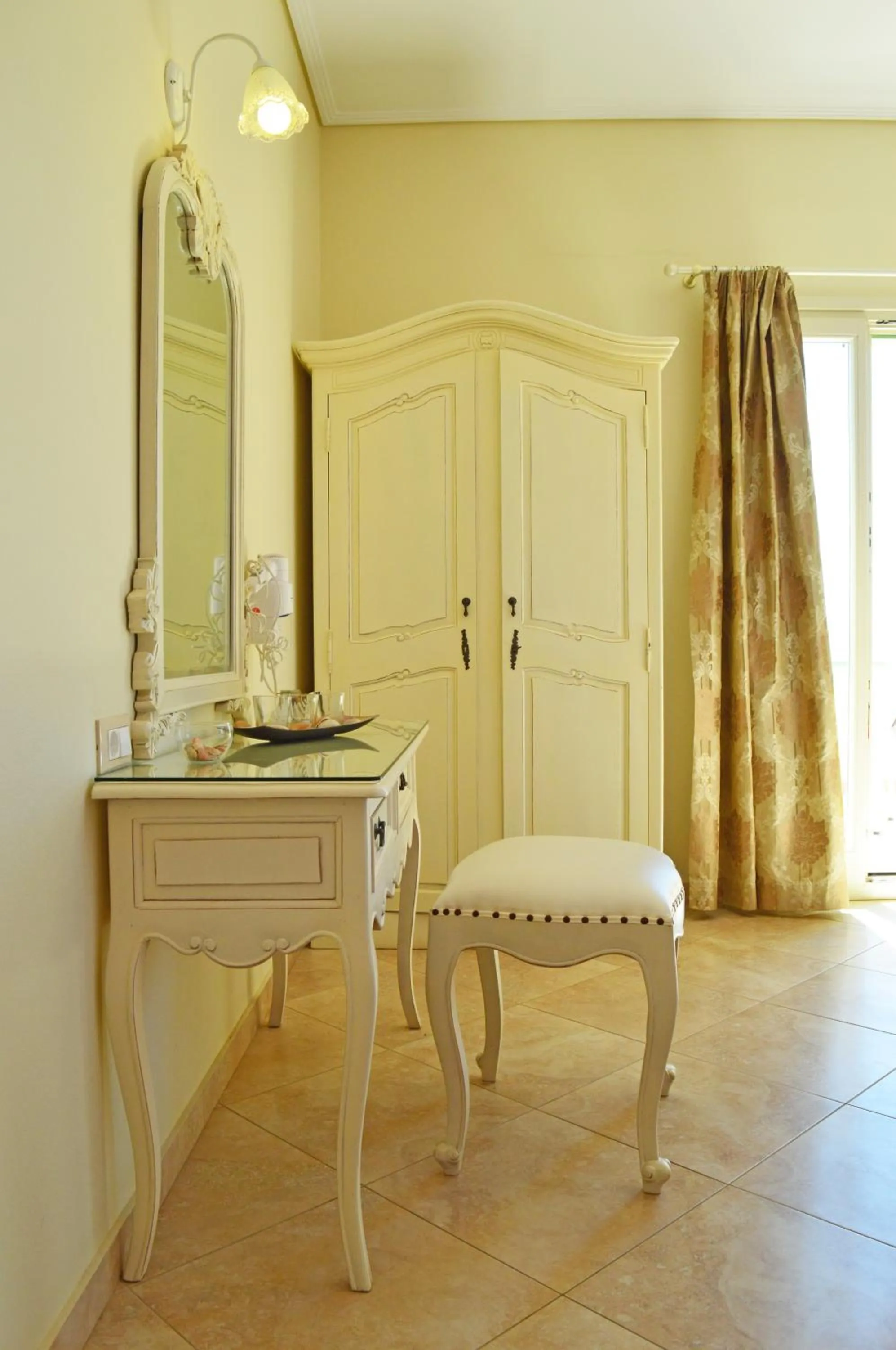 Bedroom in Kalia Studios