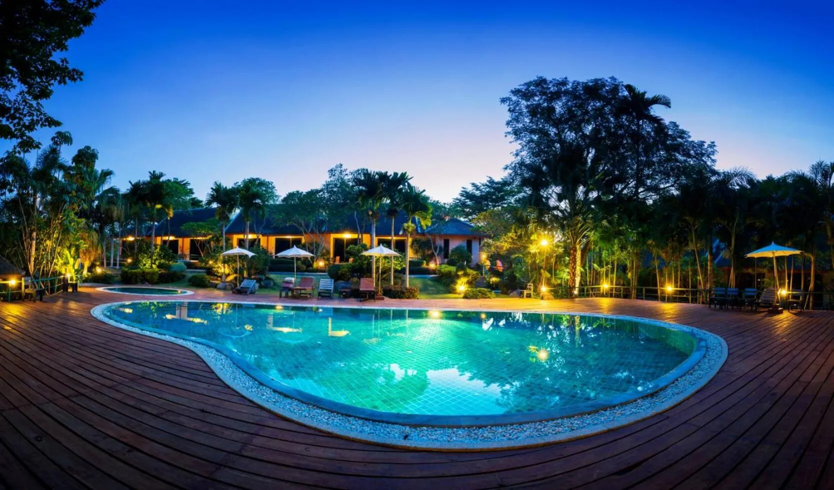 Swimming pool in Lilawalai Resort