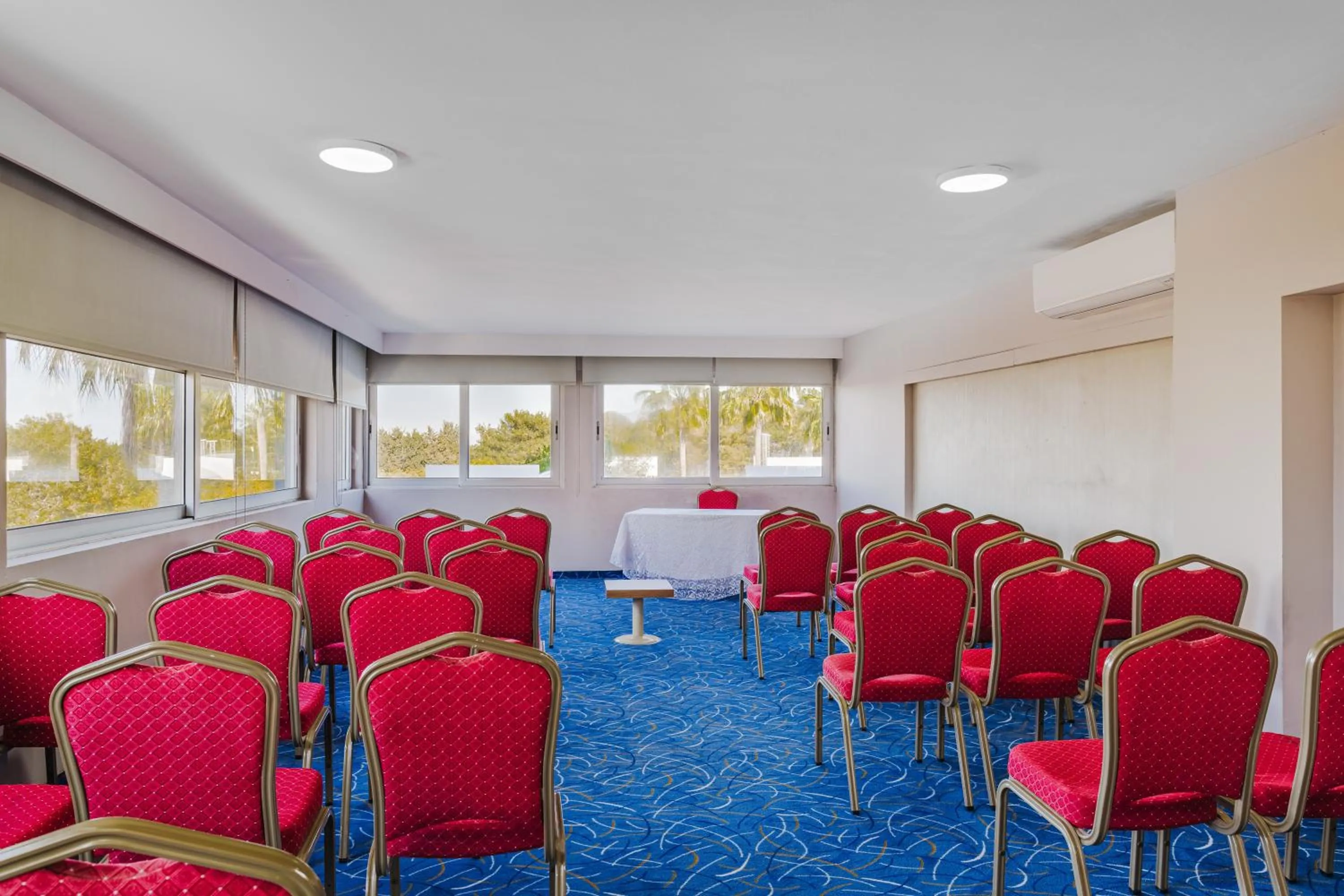 UPTOWN Büyük Anadolu Girne Hotel