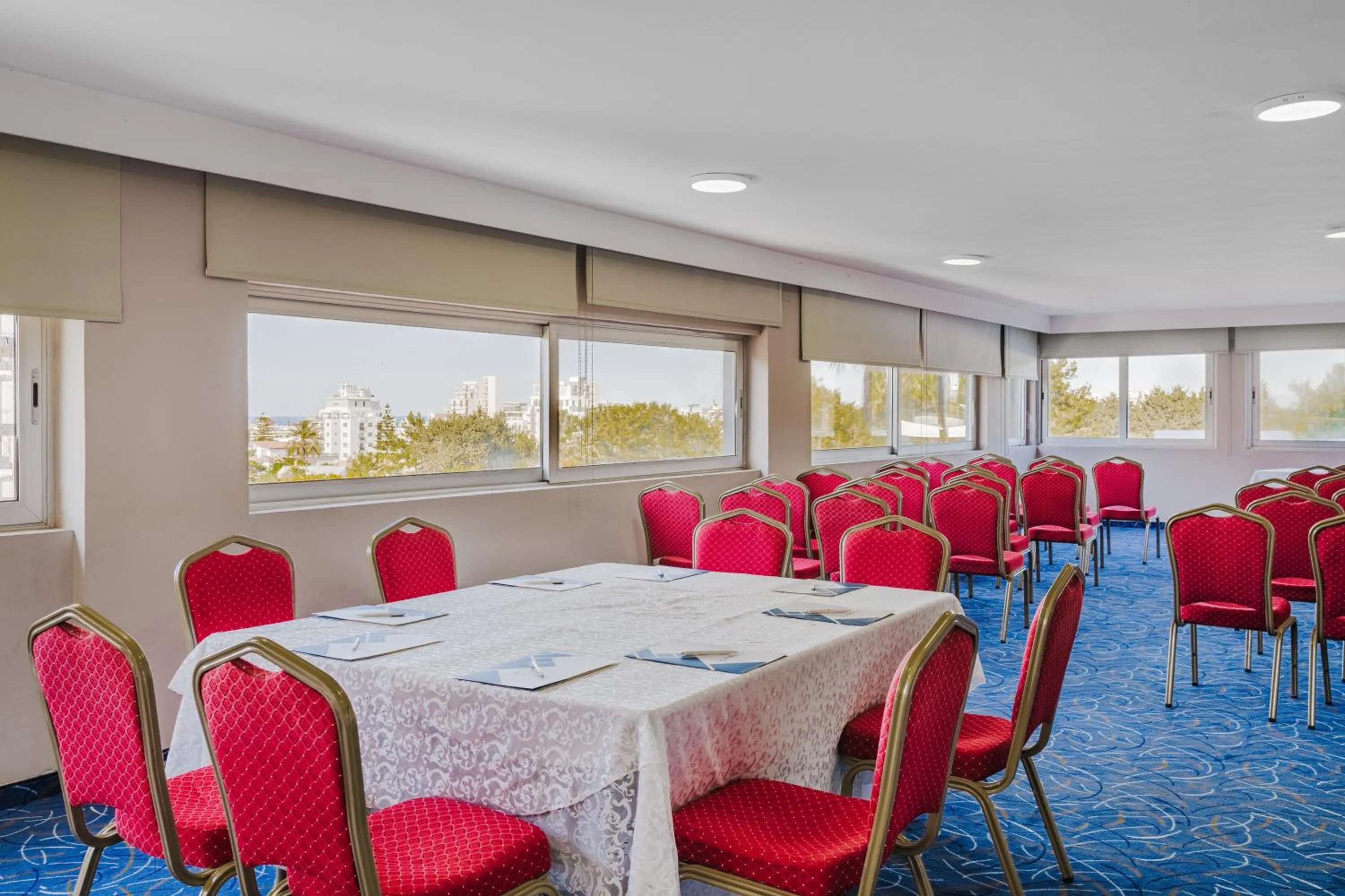 UPTOWN Büyük Anadolu Girne Hotel