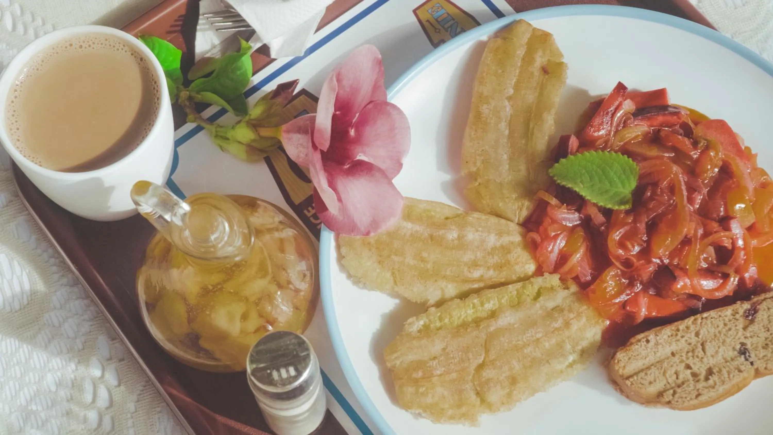 Breakfast in Posada Nativa Miss Trinie