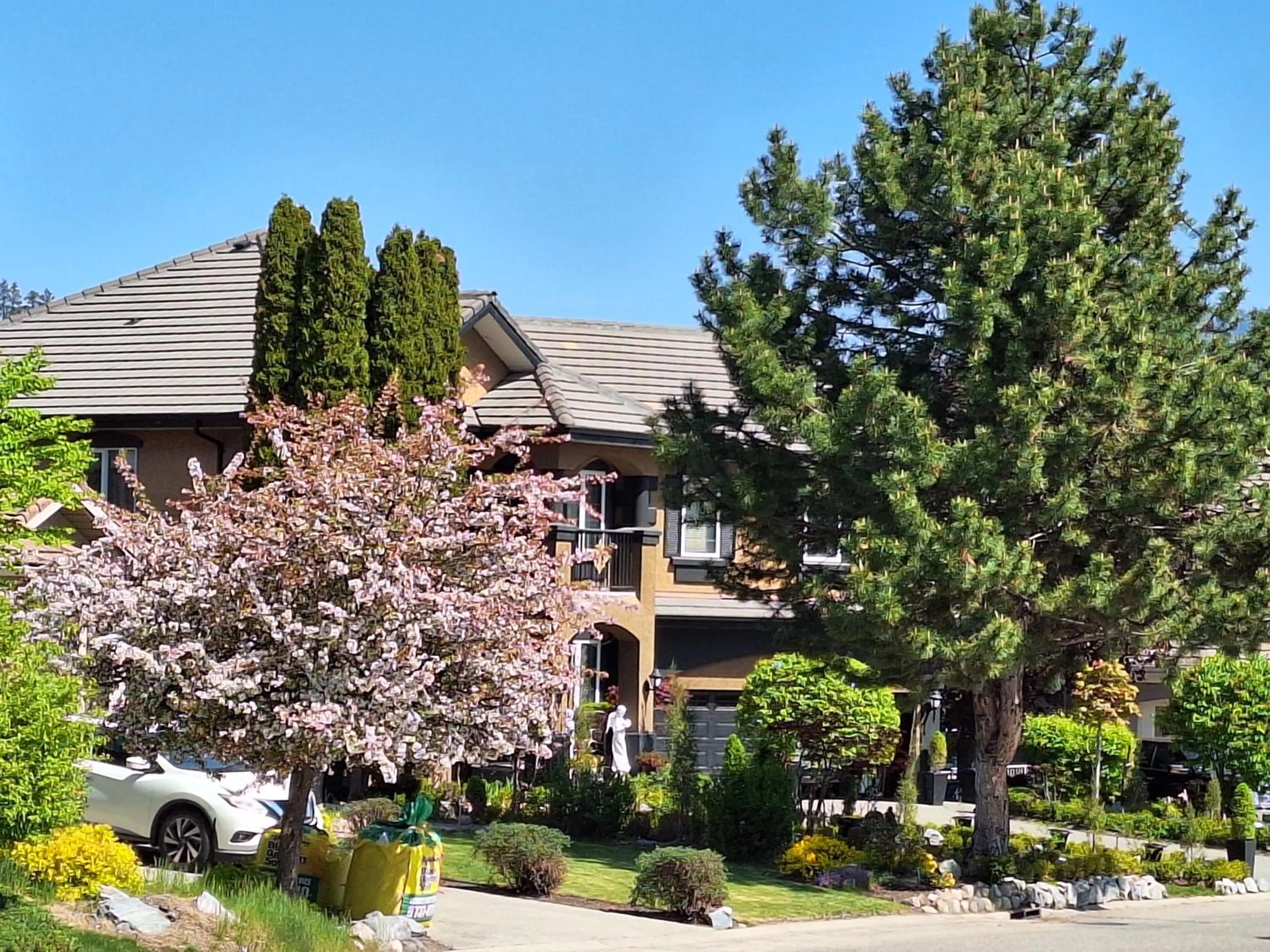 Property building in Villa Bellissimo FranTalia - Néo-Classical Résidence & Galleriséum