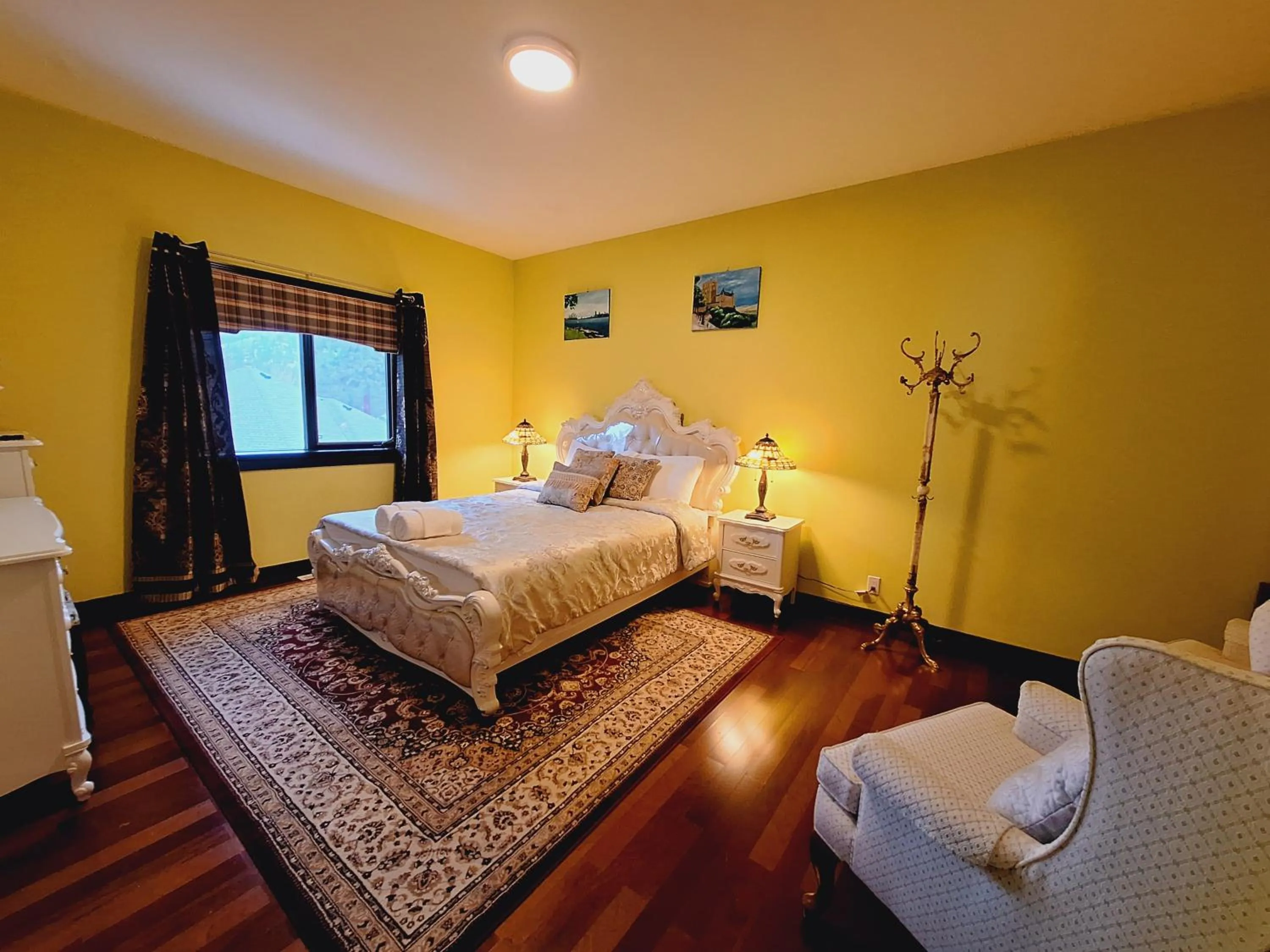 Bed in Villa Bellissimo FranTalia - Néo-Classical Résidence & Galleriséum