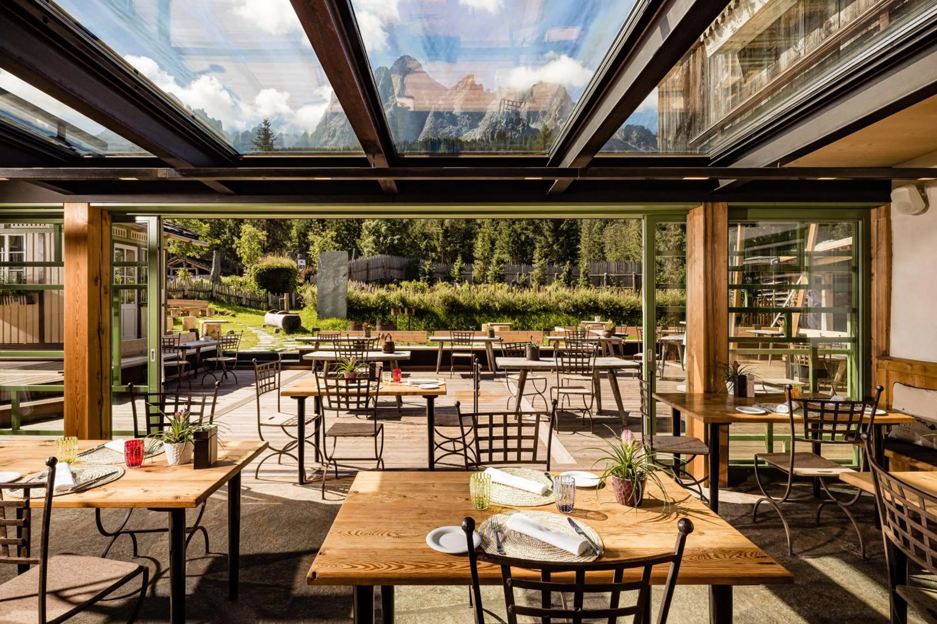 Restaurant/places to eat in Mountain Resort Patzenfeld