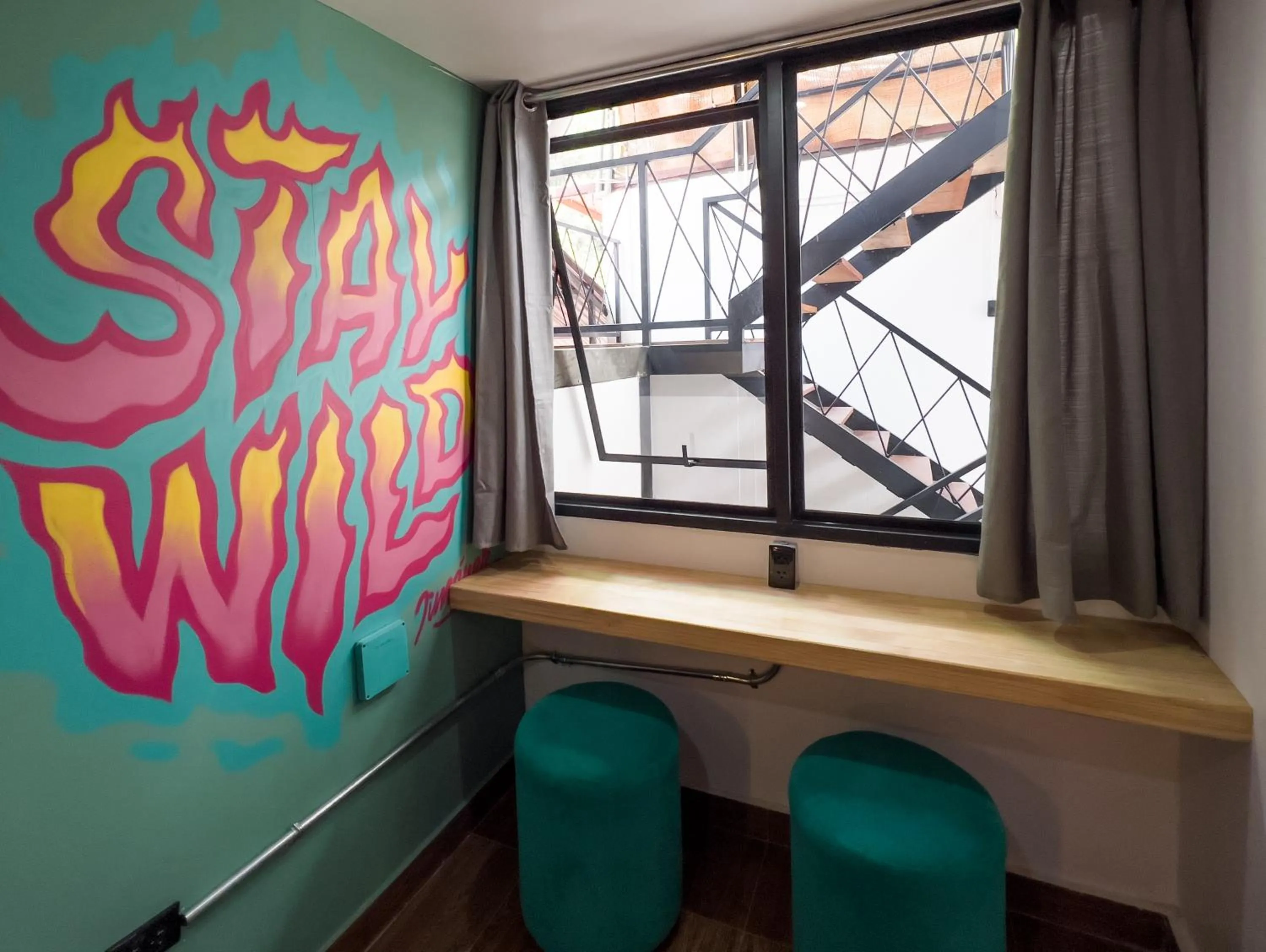 hair dresser in Supertramp Hostel Machupicchu