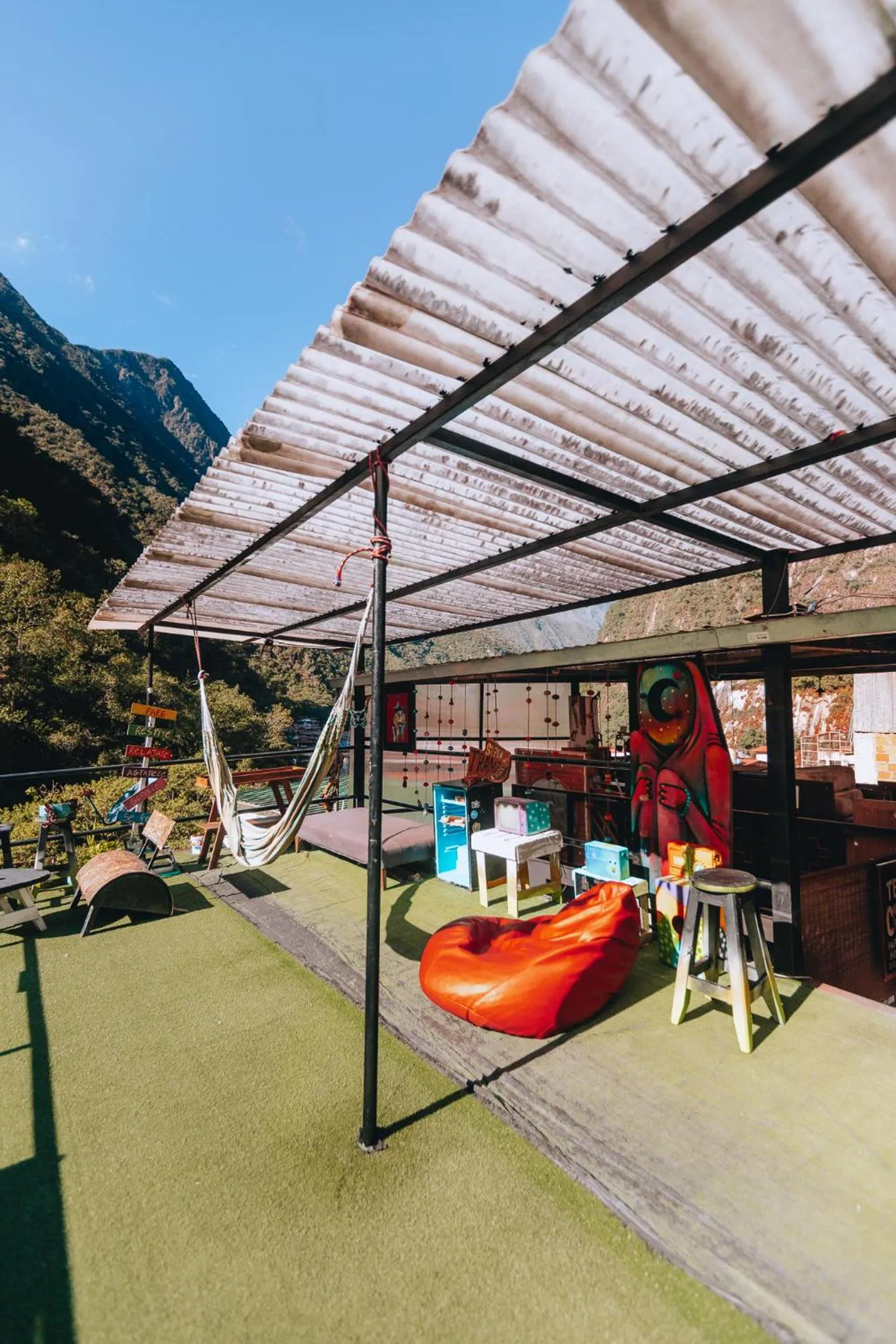 Garden in Supertramp Hostel Machupicchu