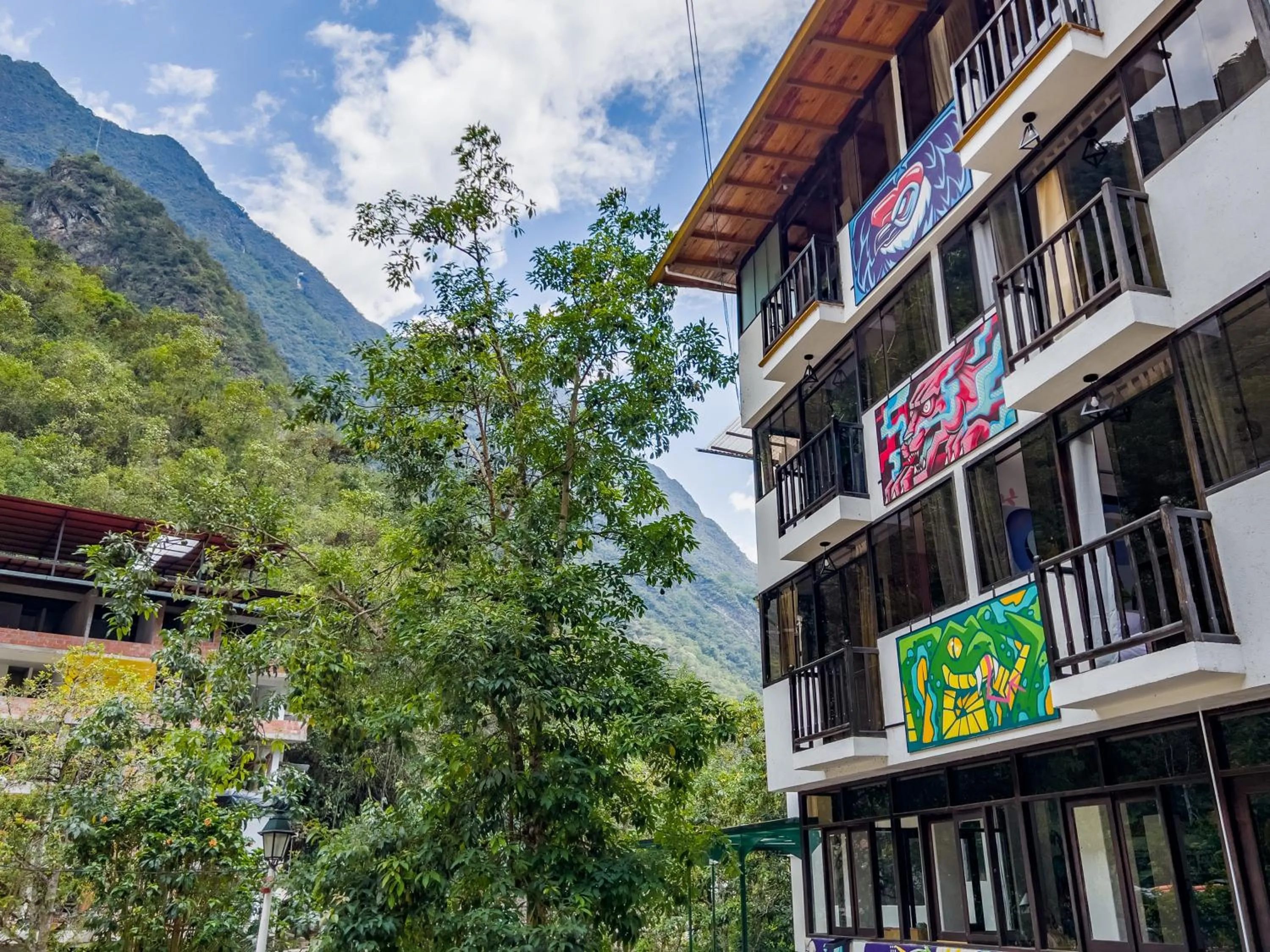 Spring in Supertramp Hostel Machupicchu