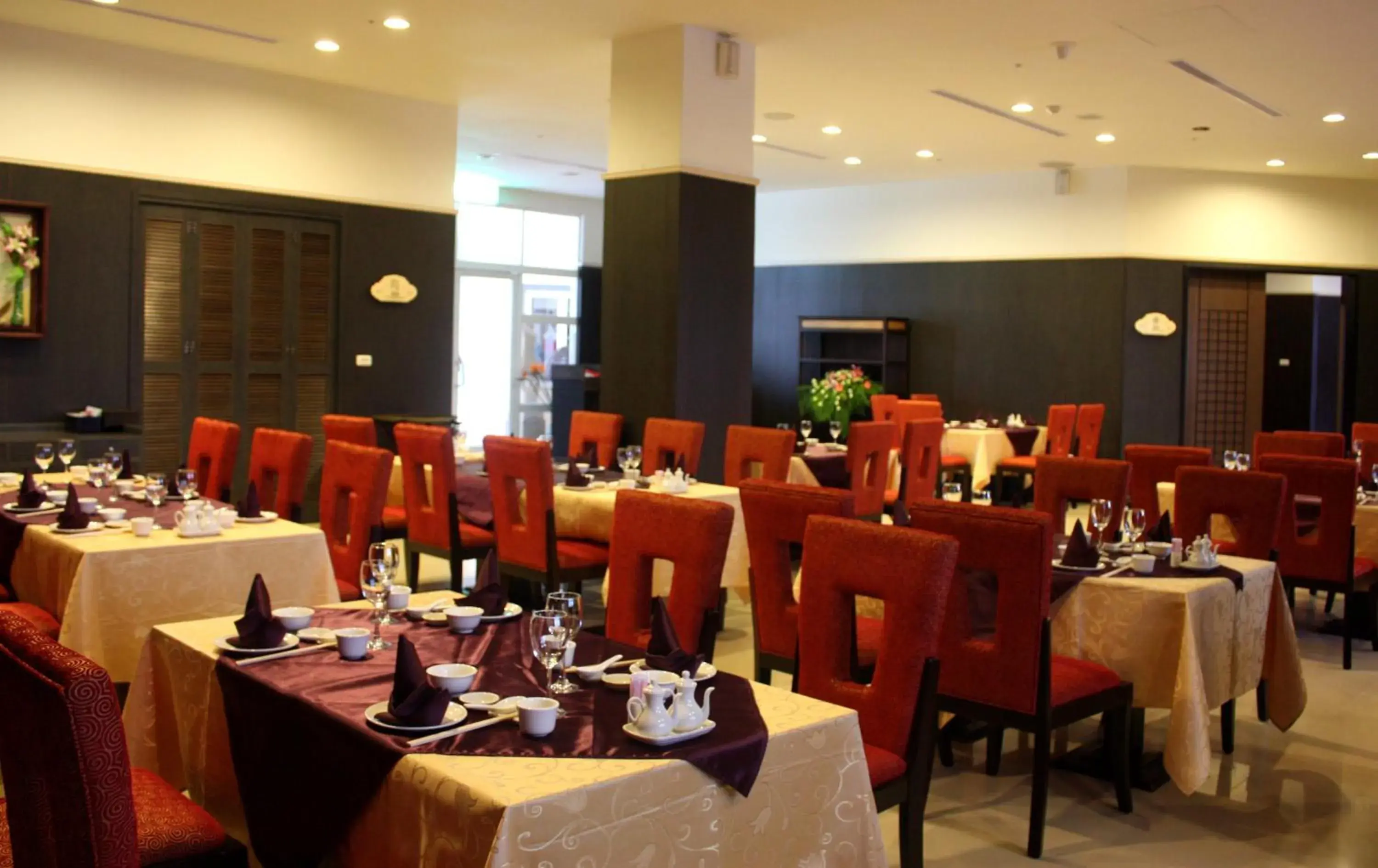 Restaurant/places to eat in Papago International Resort Restaurant/places to eat in Papago International Resort