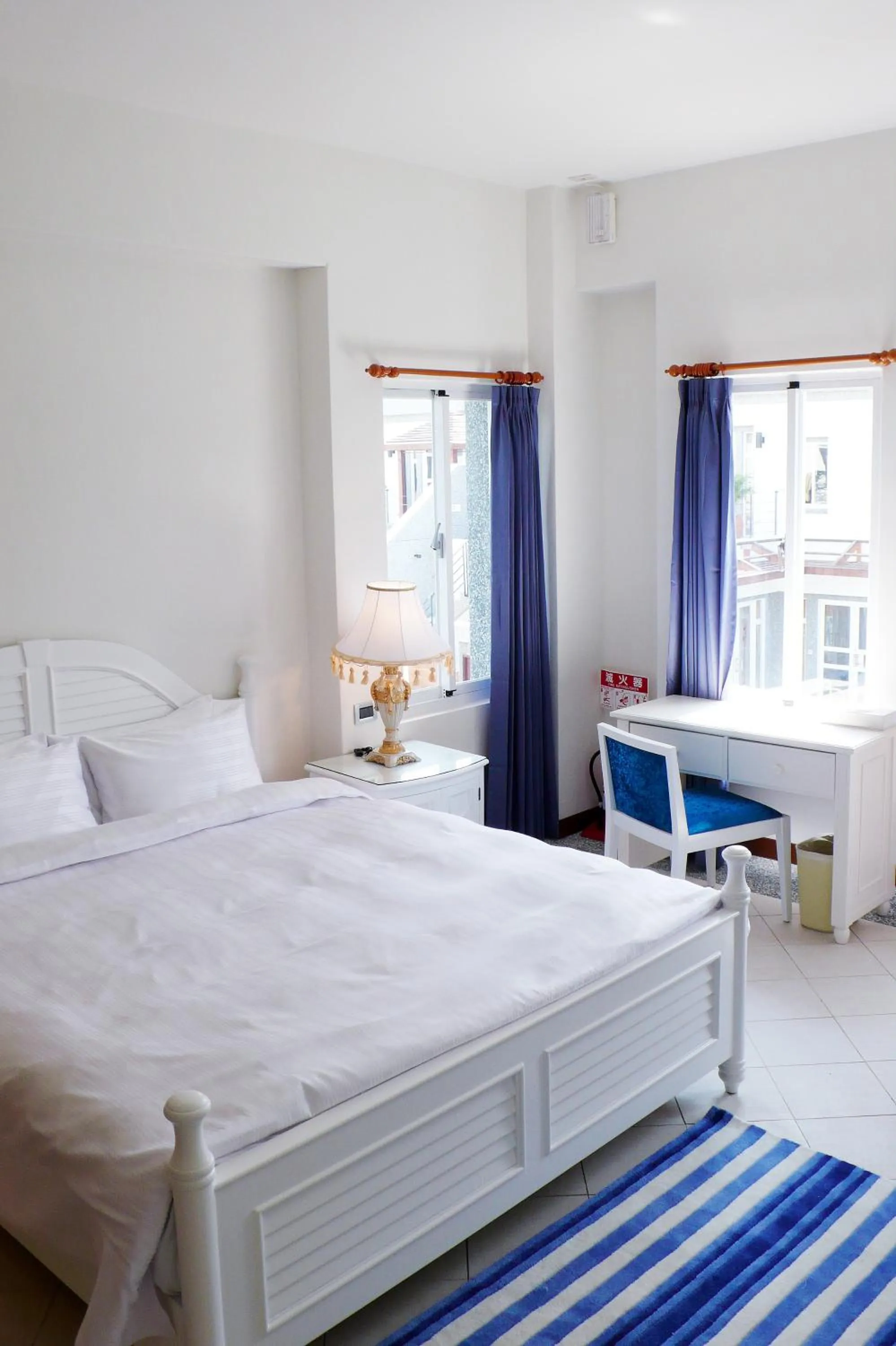 Photo of the whole room, Bed in Papago International Resort