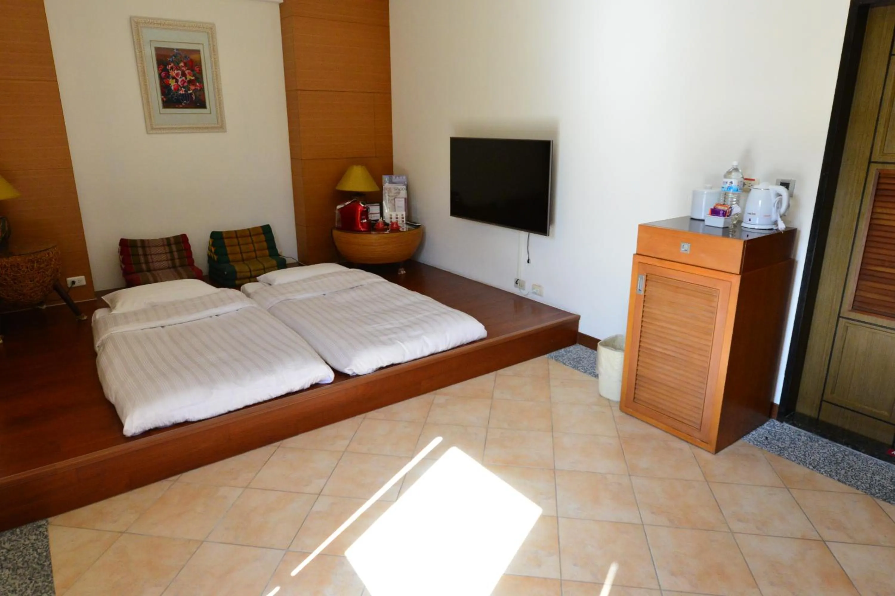 Bedroom, Bed in Papago International Resort